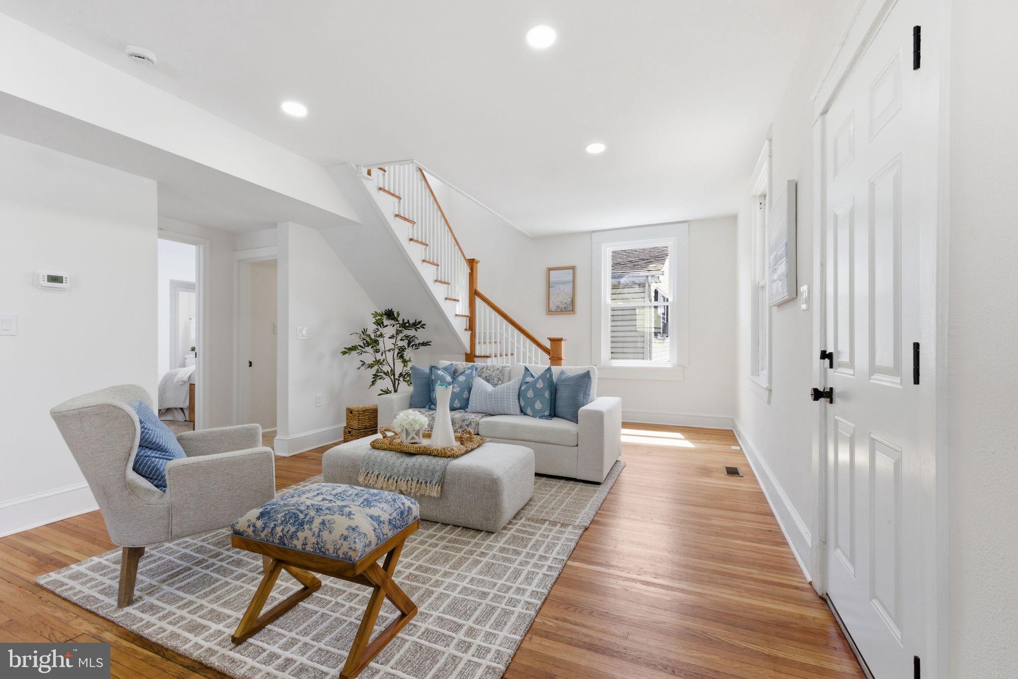 FAIRVIEW COURT - Residential