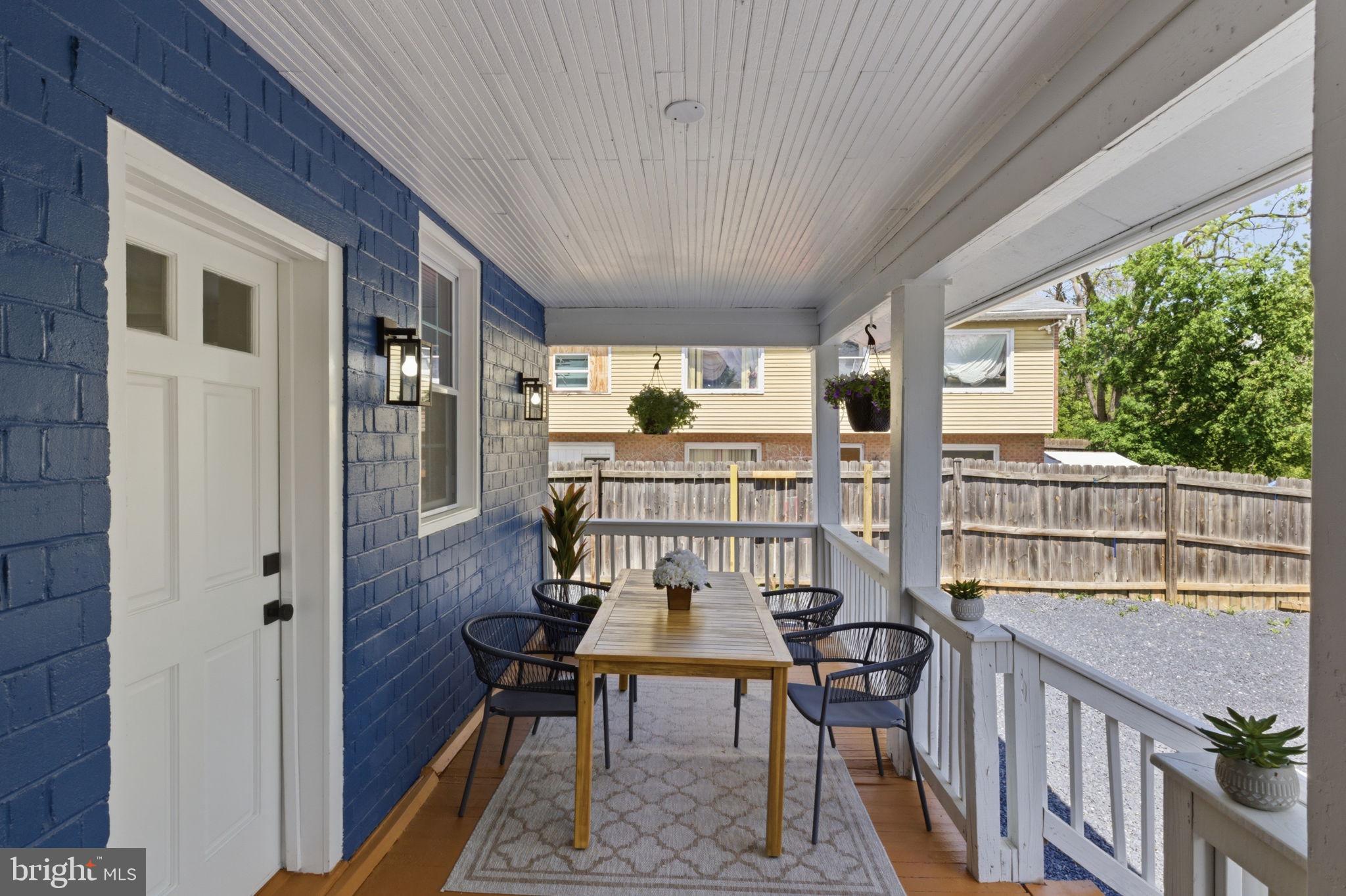 FAIRVIEW COURT - Residential