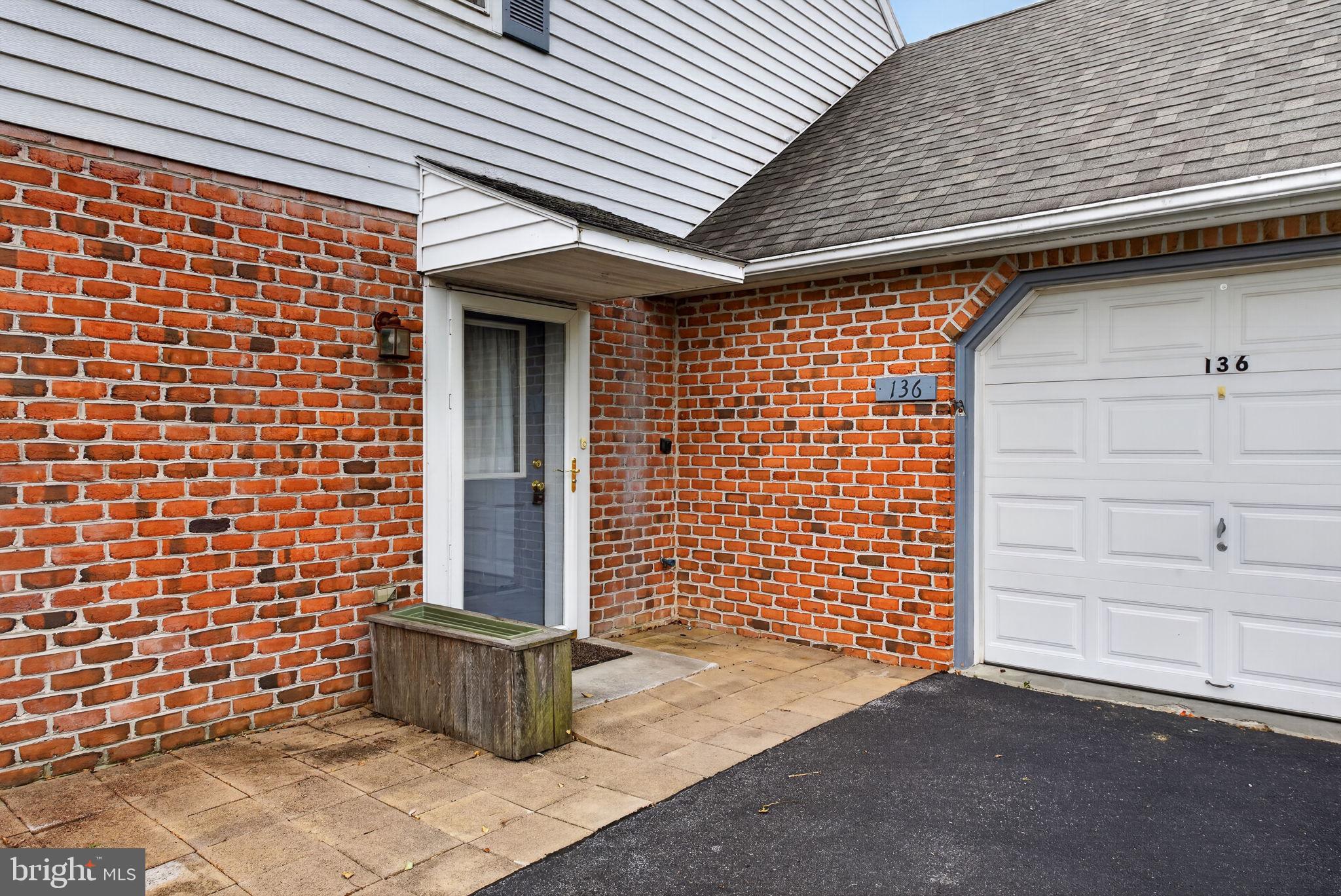 SUMMIT HILLS - Residential