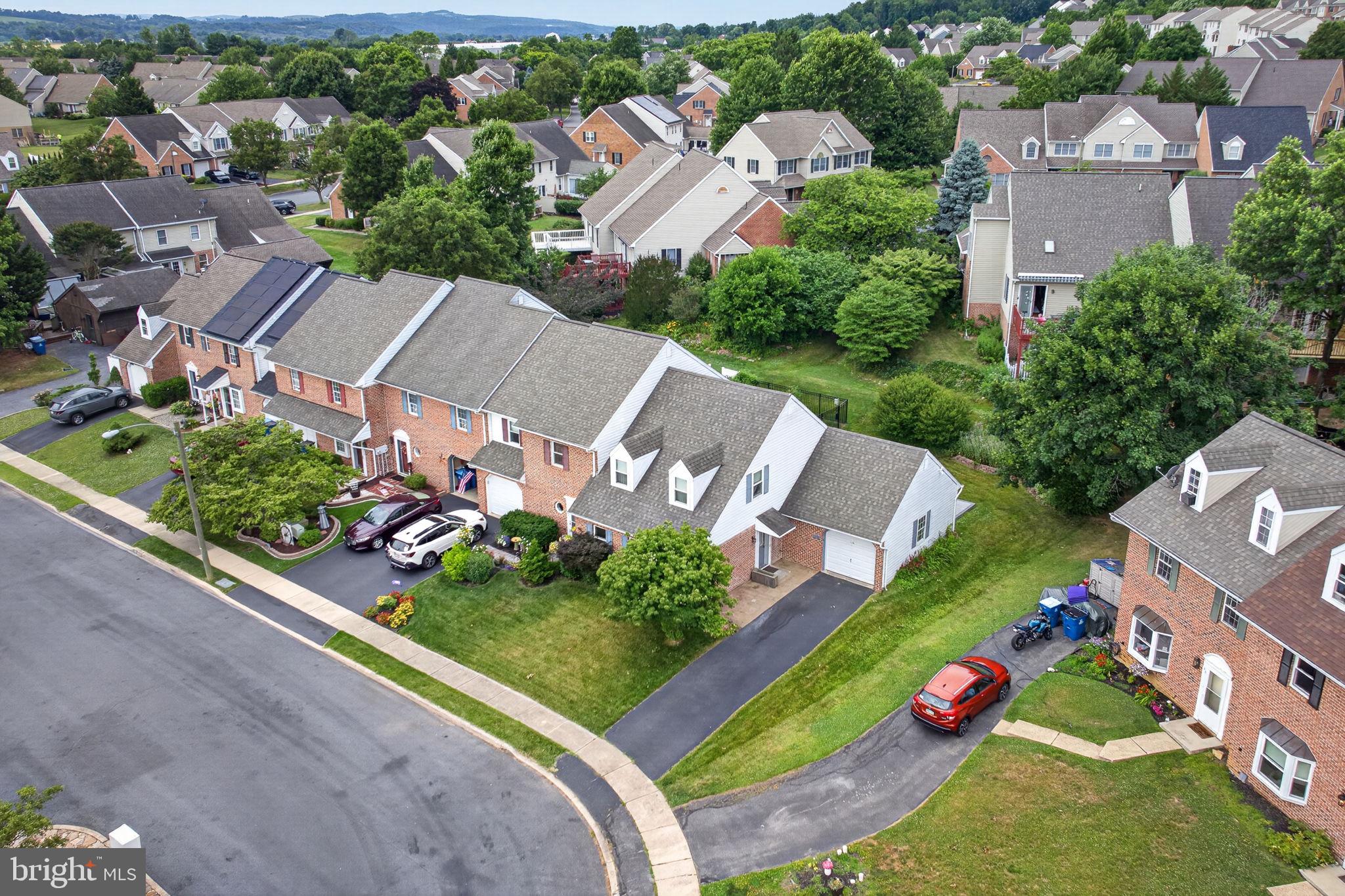 SUMMIT HILLS - Residential