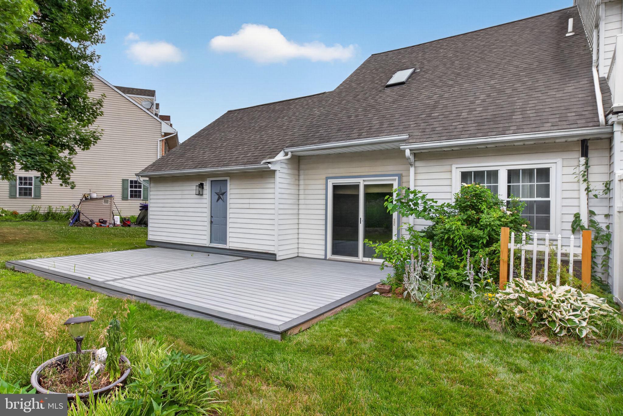 SUMMIT HILLS - Residential