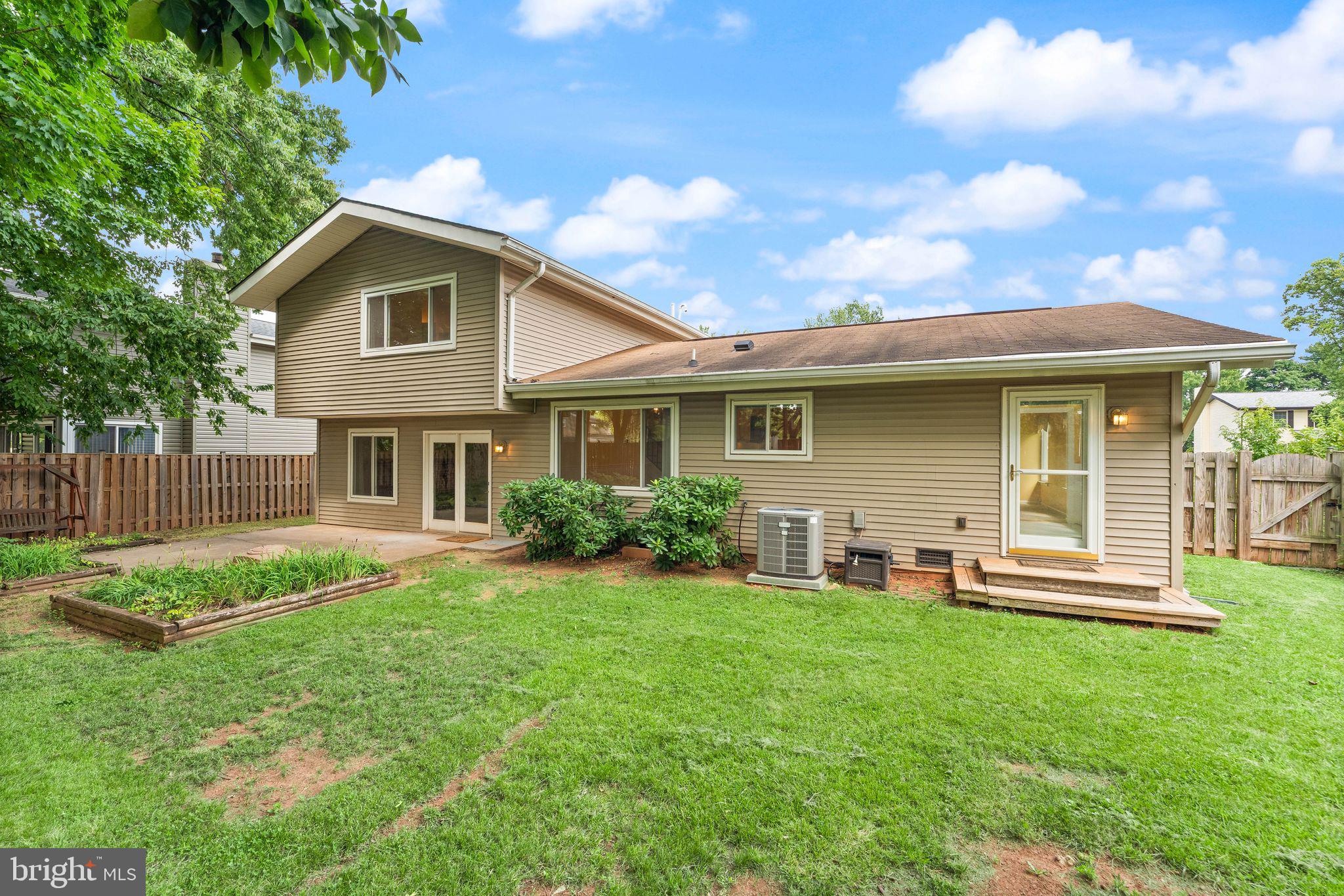 OAK TREE - Residential