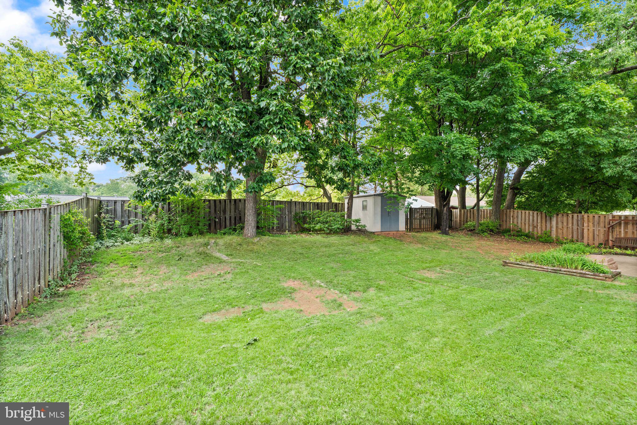 OAK TREE - Residential