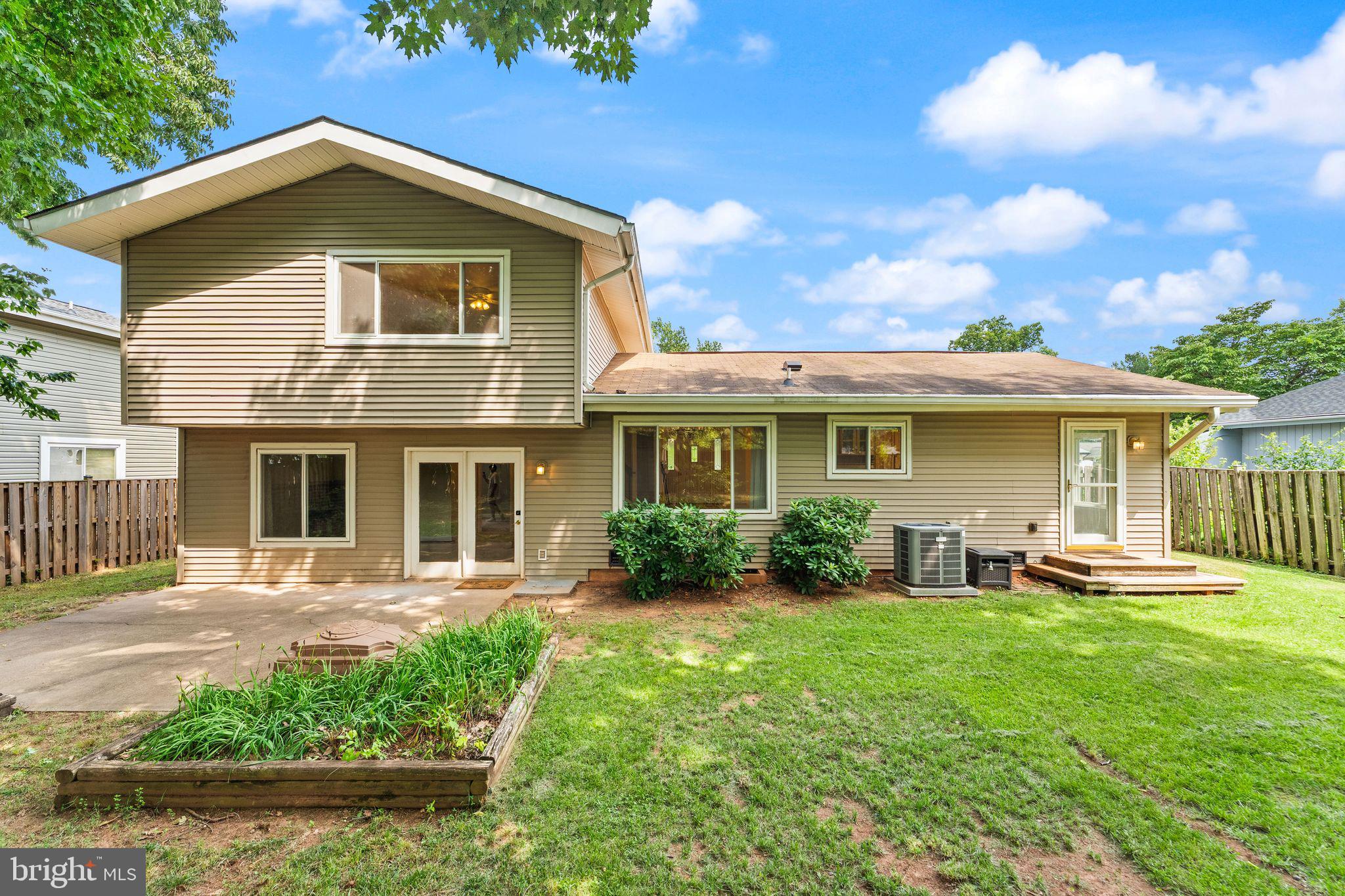 OAK TREE - Residential
