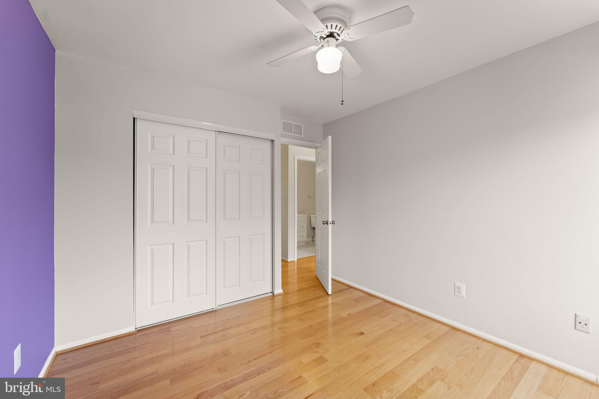OAK TREE - Residential