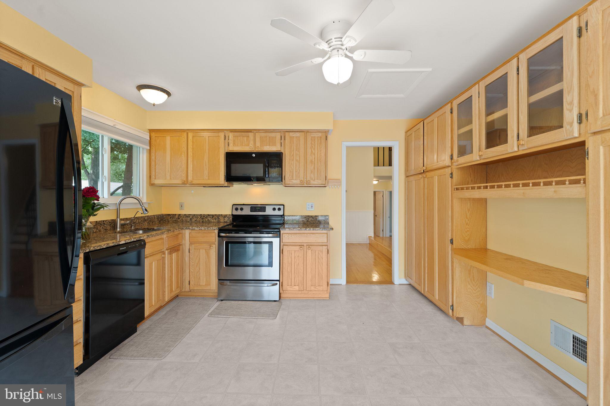 OAK TREE - Residential
