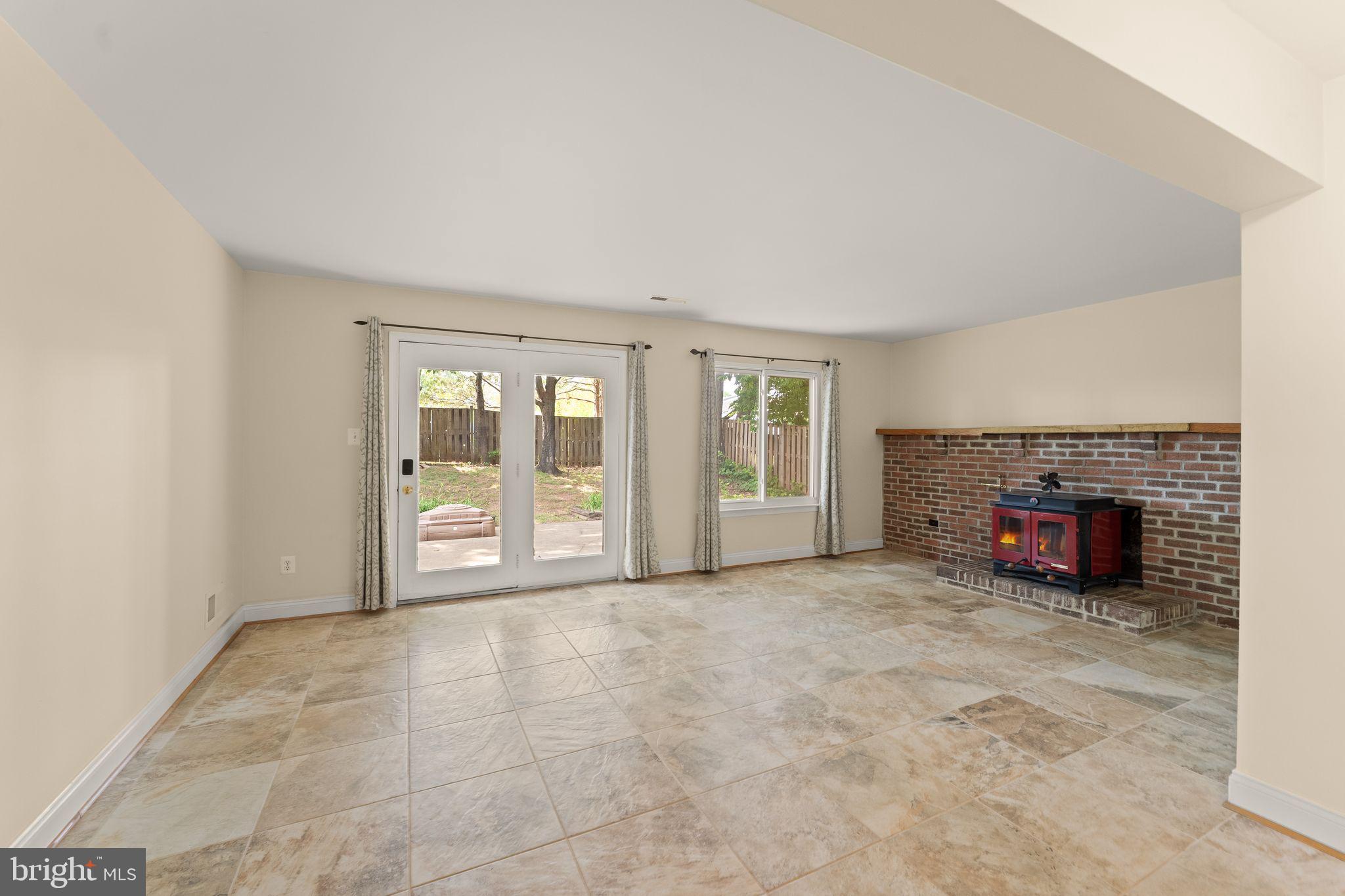 OAK TREE - Residential