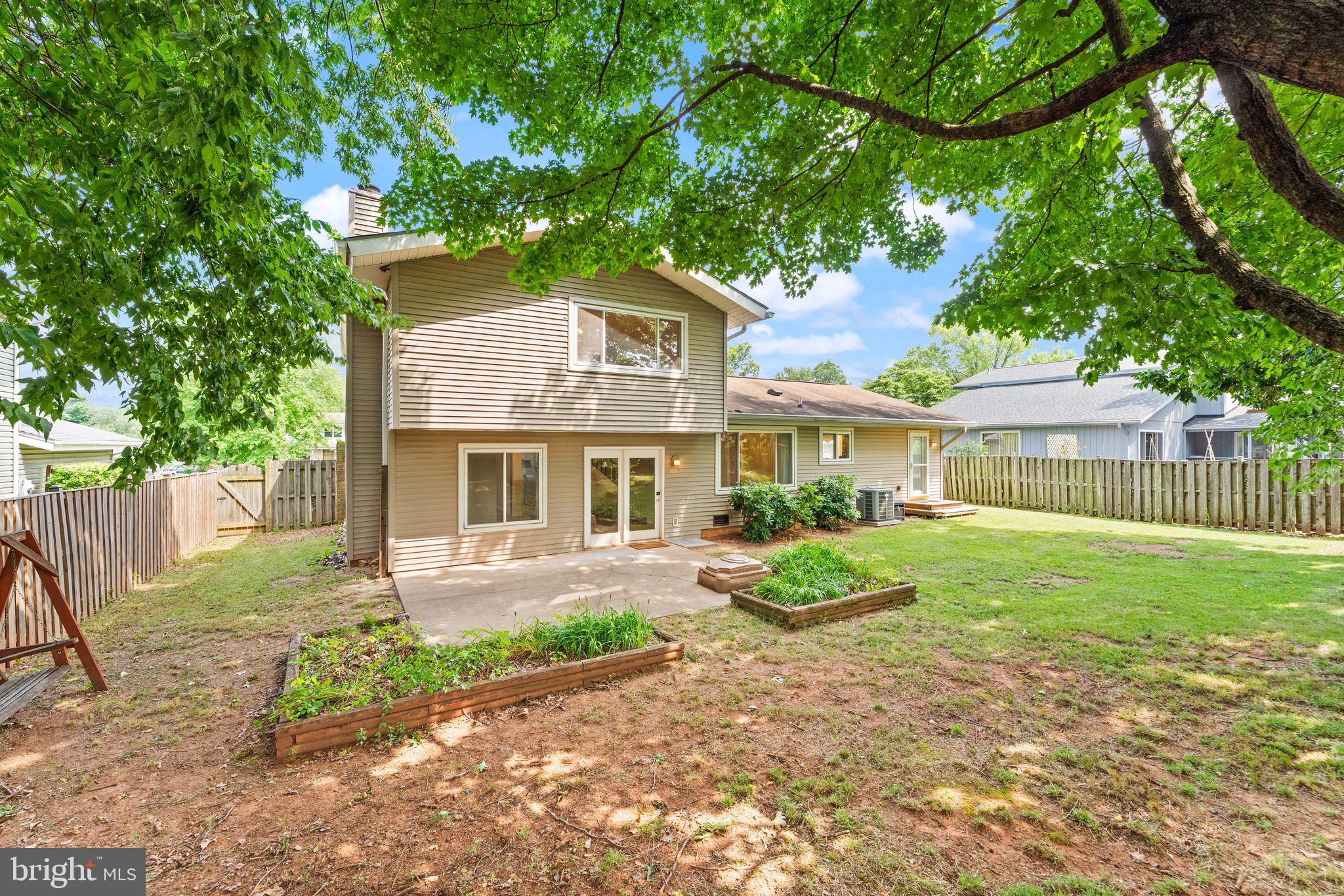 OAK TREE - Residential