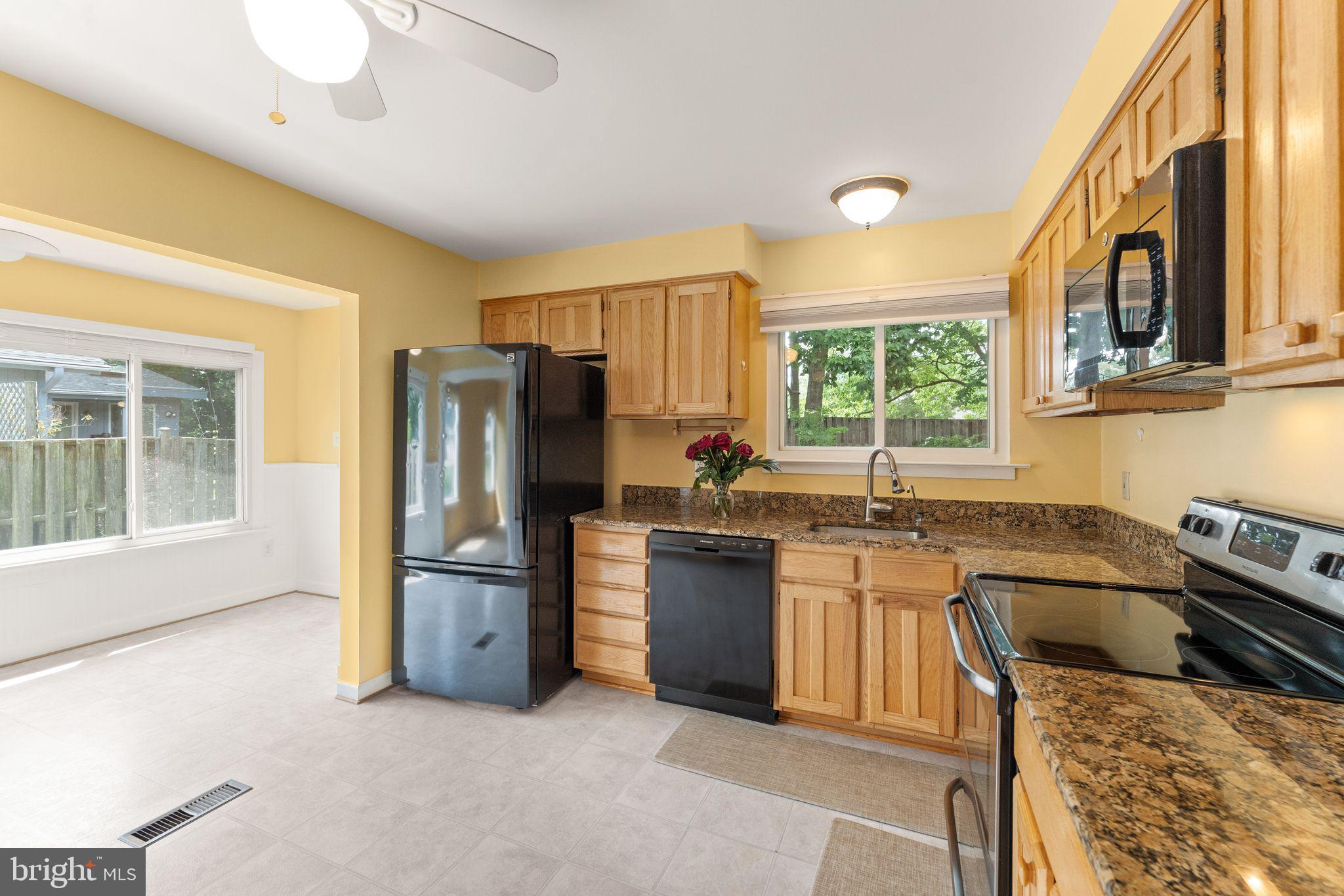 OAK TREE - Residential