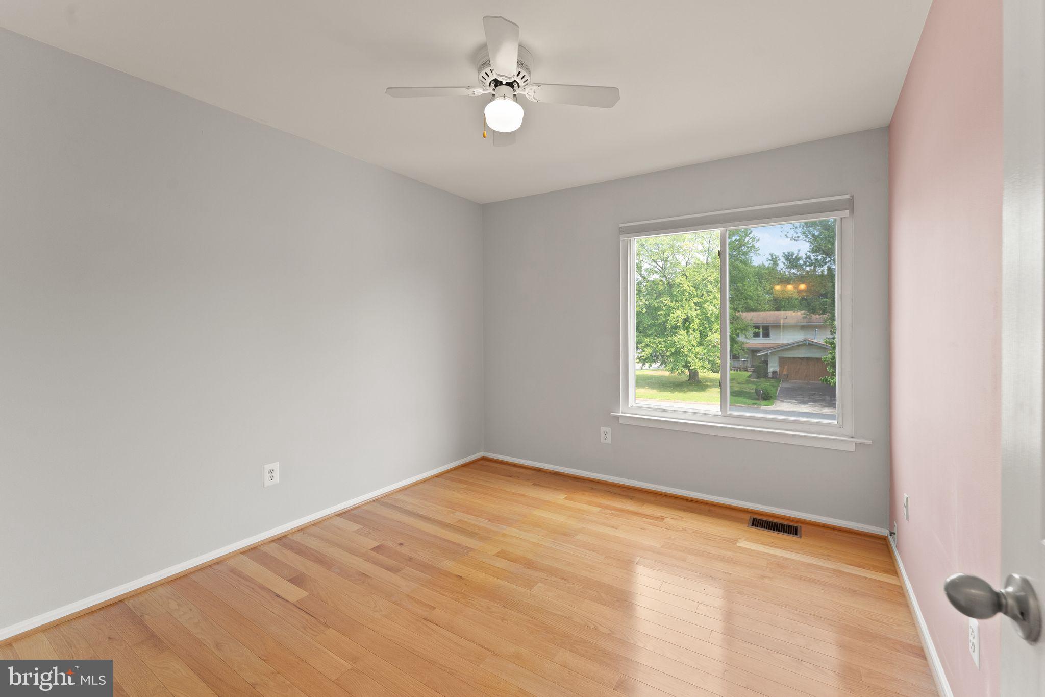OAK TREE - Residential