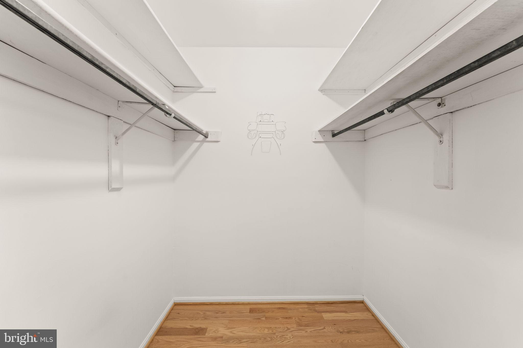OAK TREE - Residential