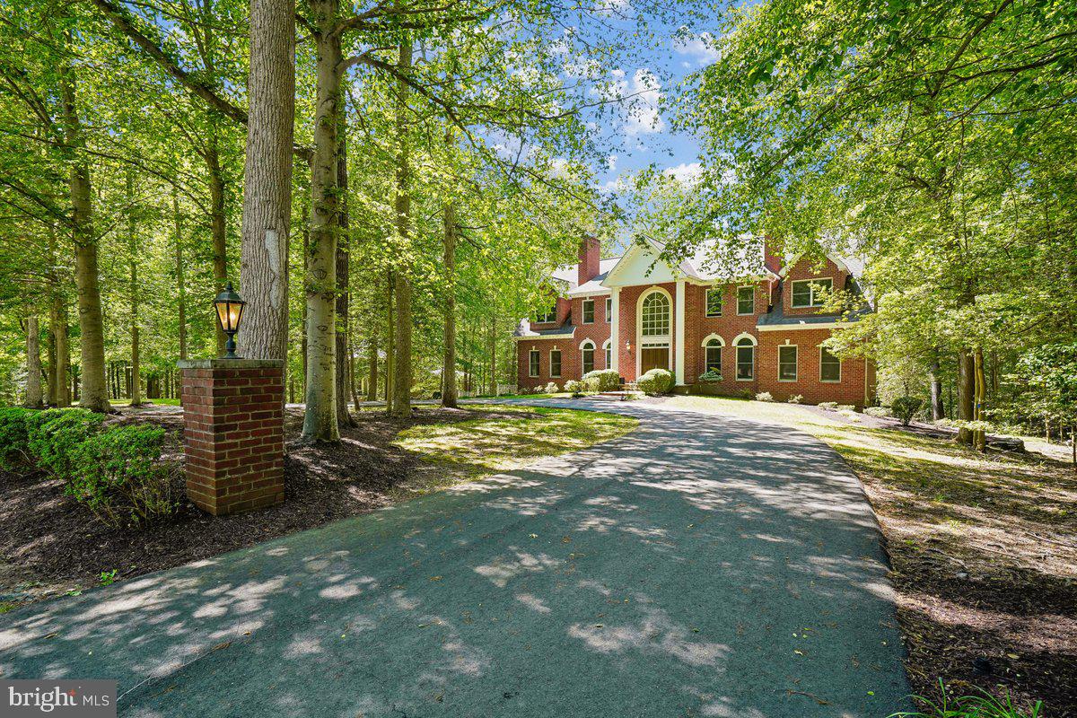 RIVERBEND KNOLLS - Residential
