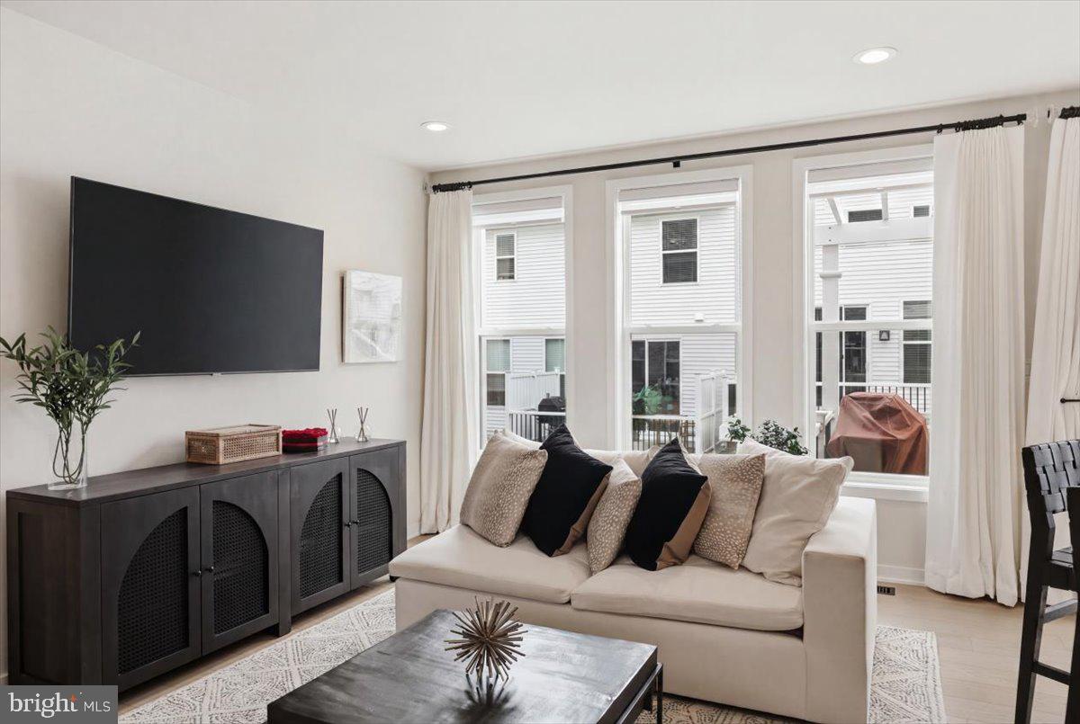 FRANKLIN STATION - Residential