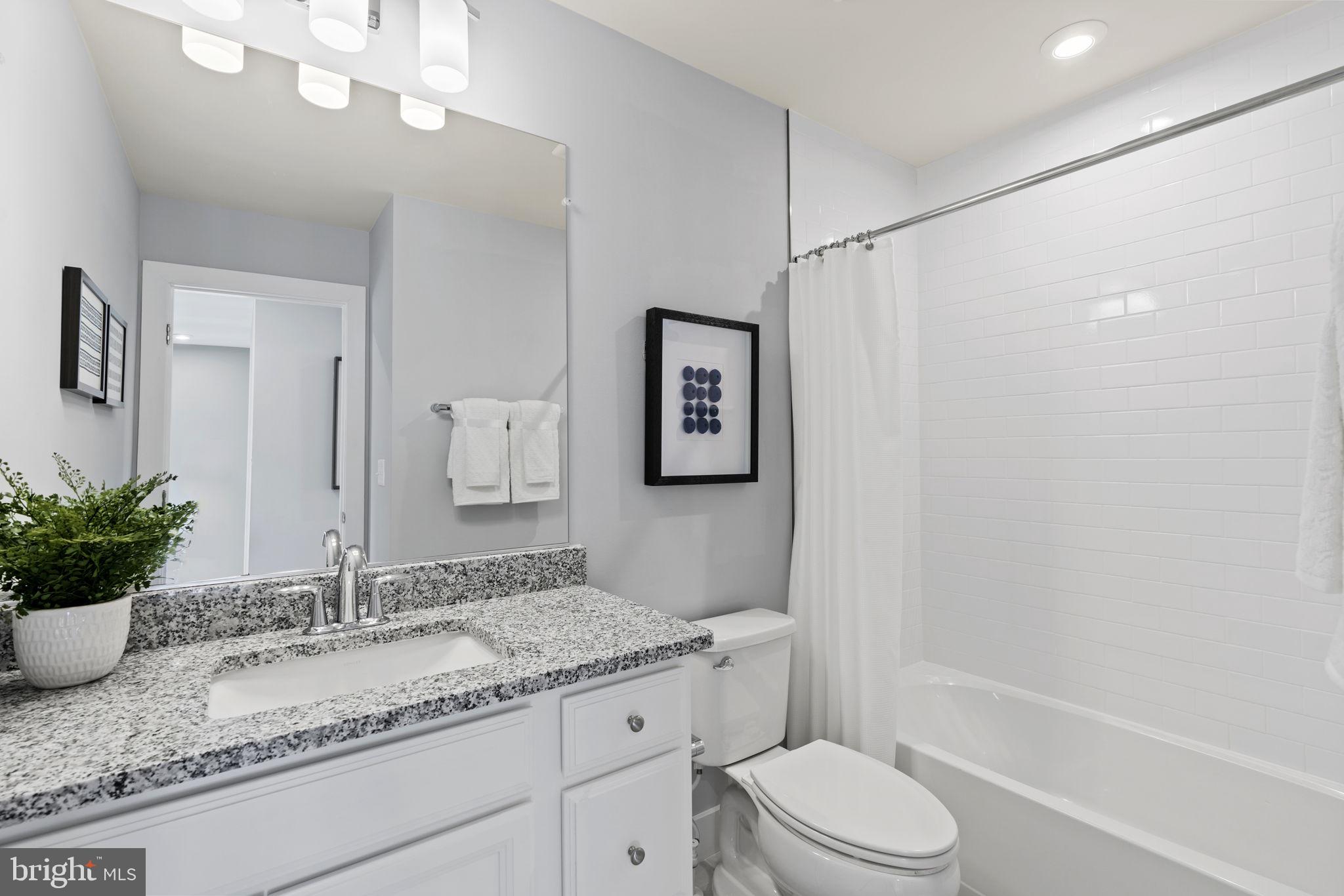 BRADLEY SQUARE - Residential
