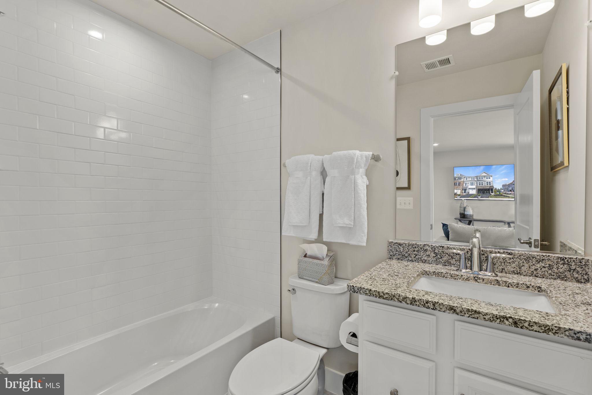 BRADLEY SQUARE - Residential