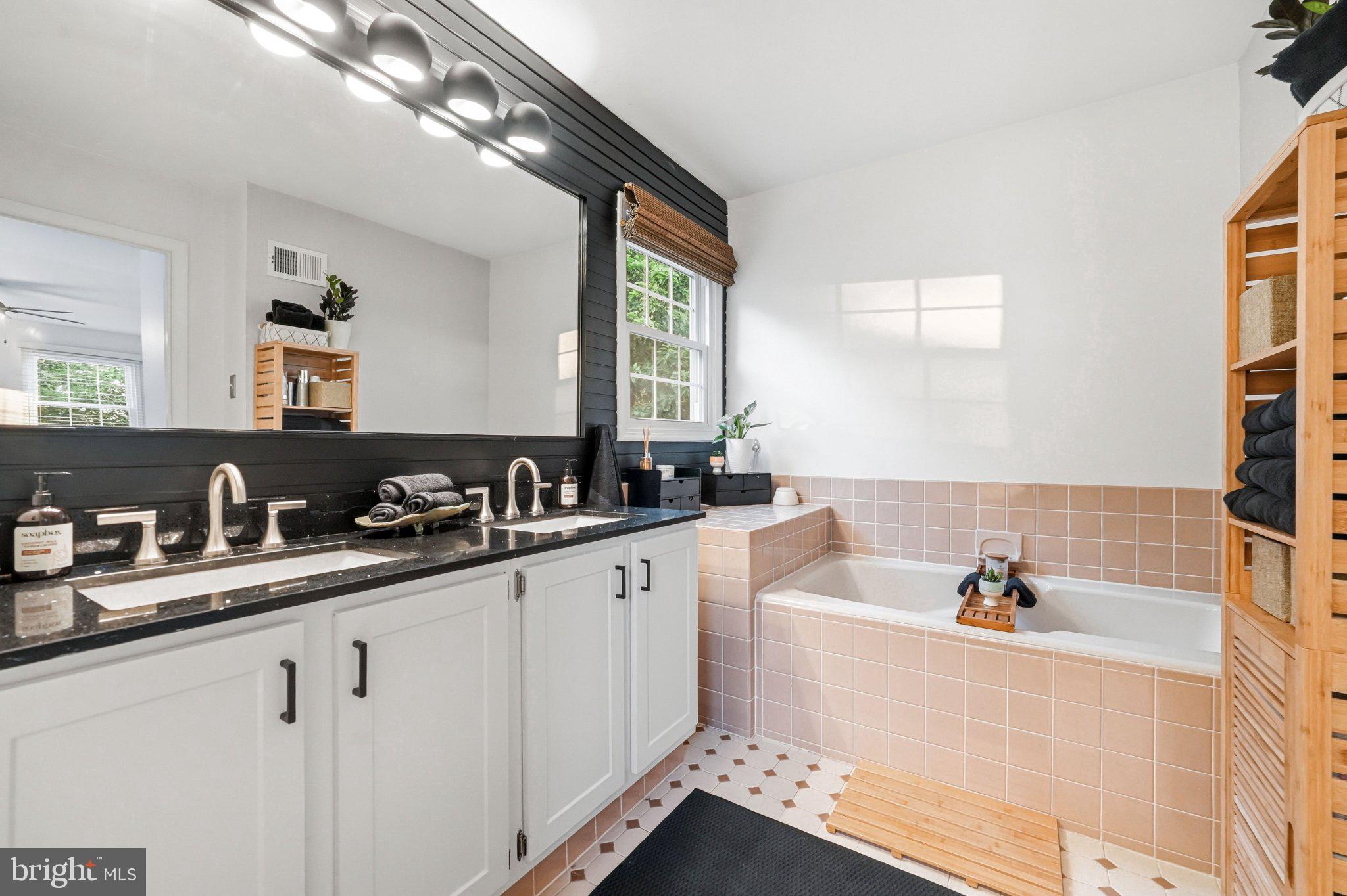 YARDLEY RUN - Residential