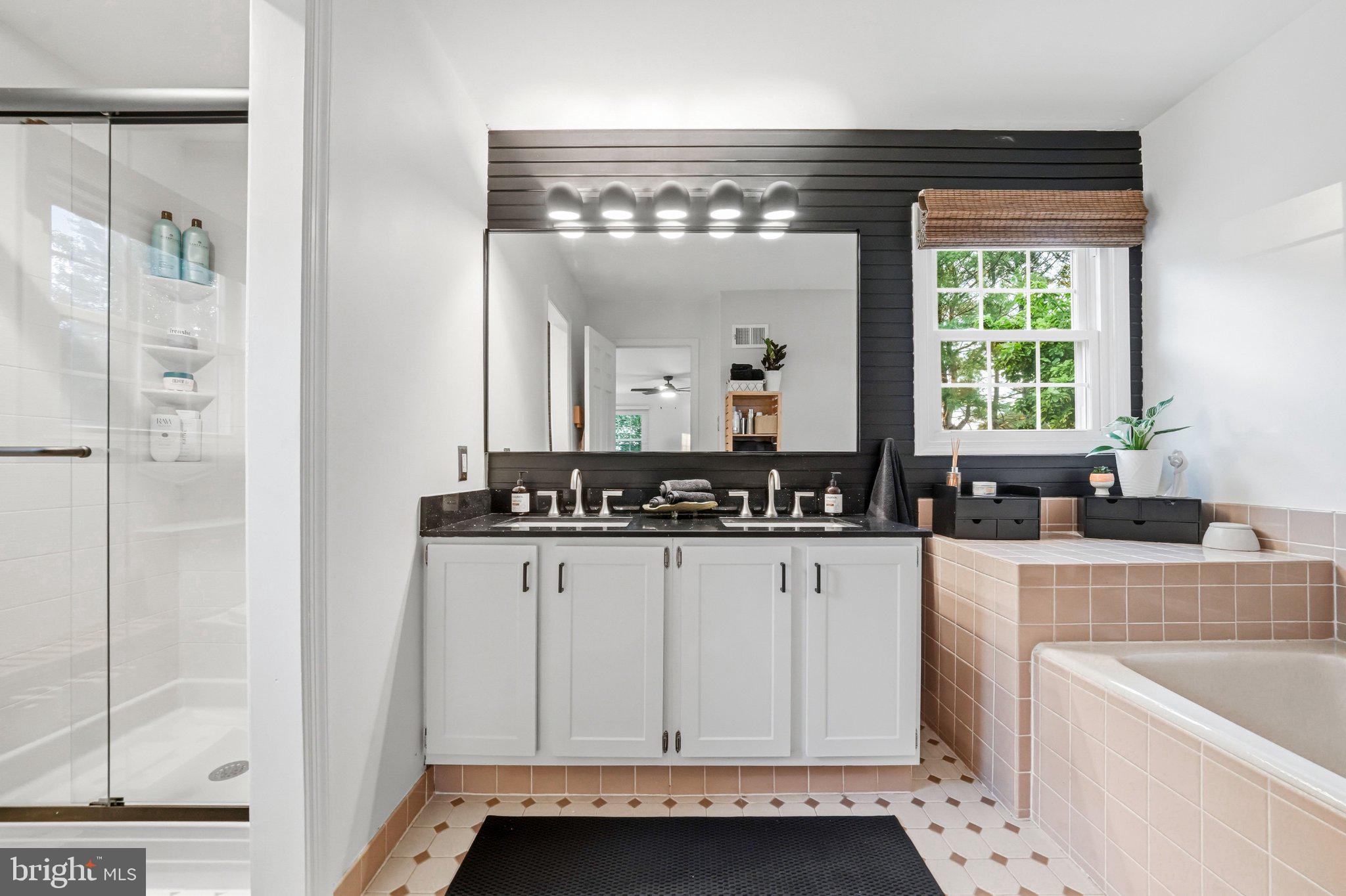 YARDLEY RUN - Residential