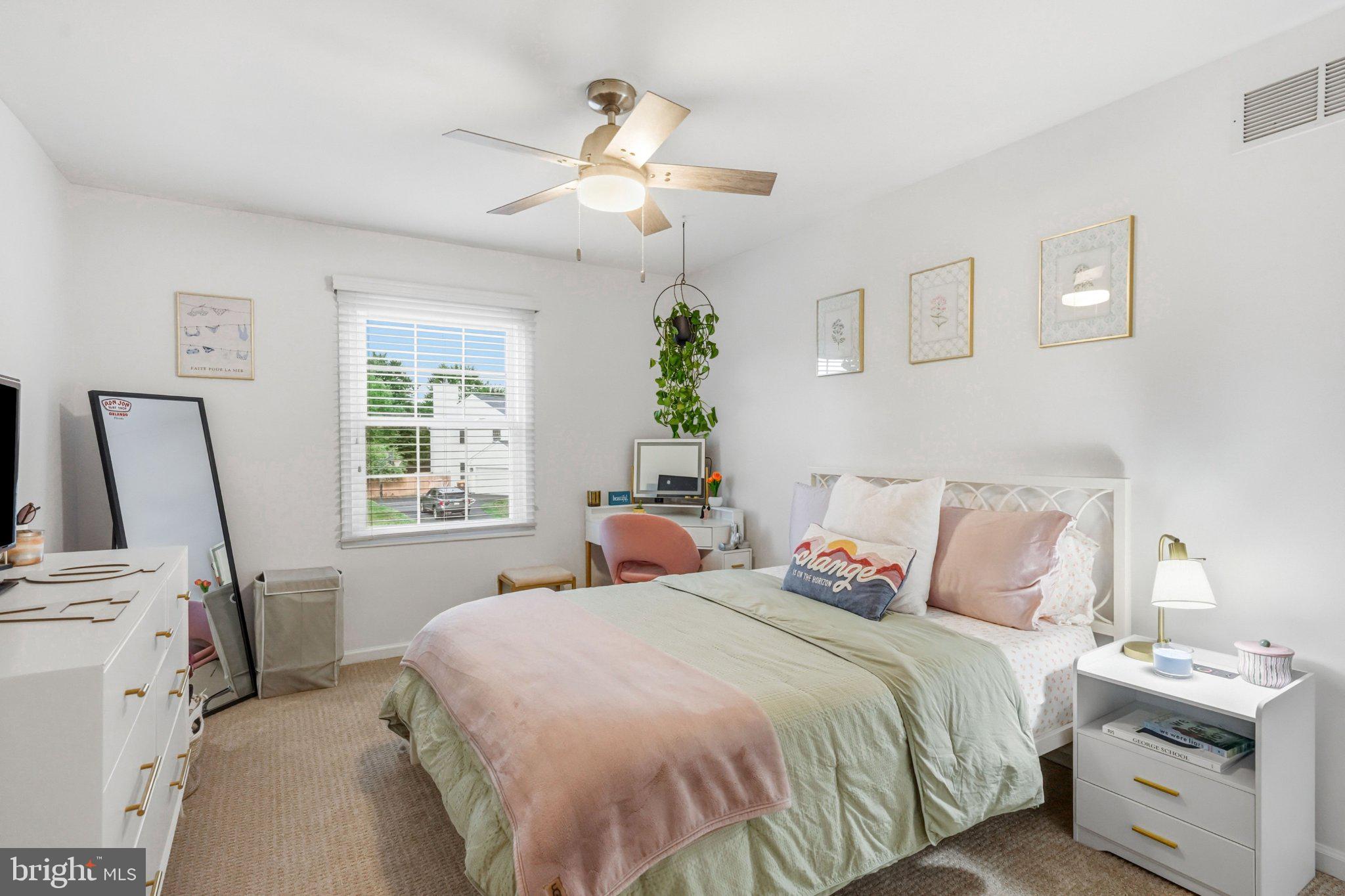 YARDLEY RUN - Residential