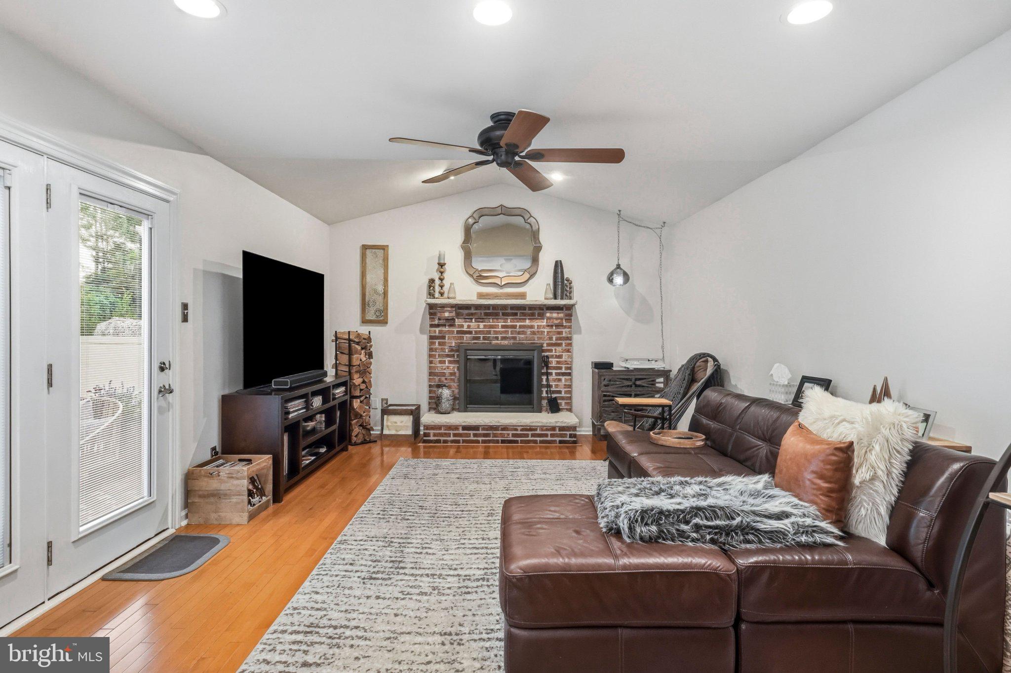 YARDLEY RUN - Residential