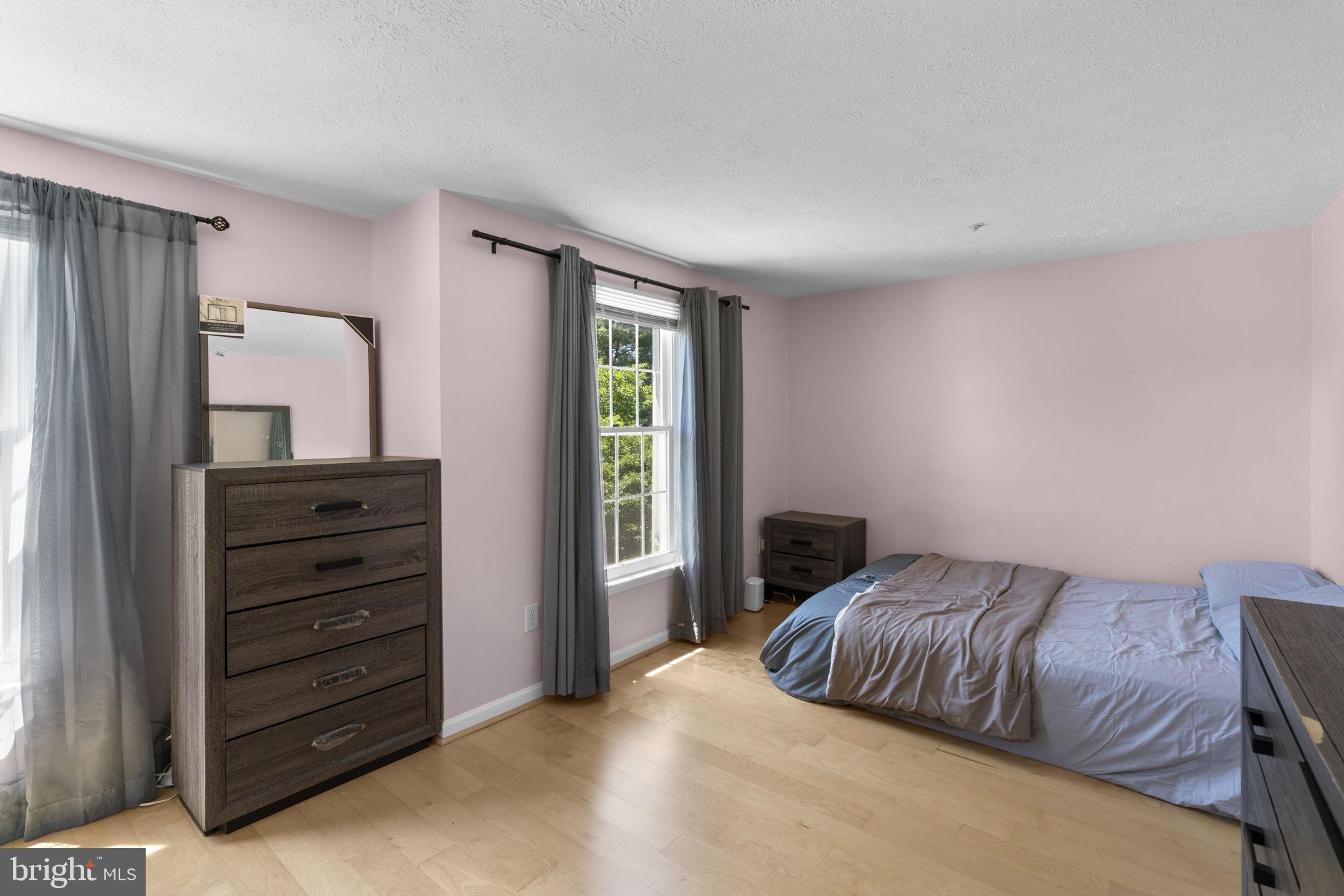 BEDFORD CROSSING - Residential