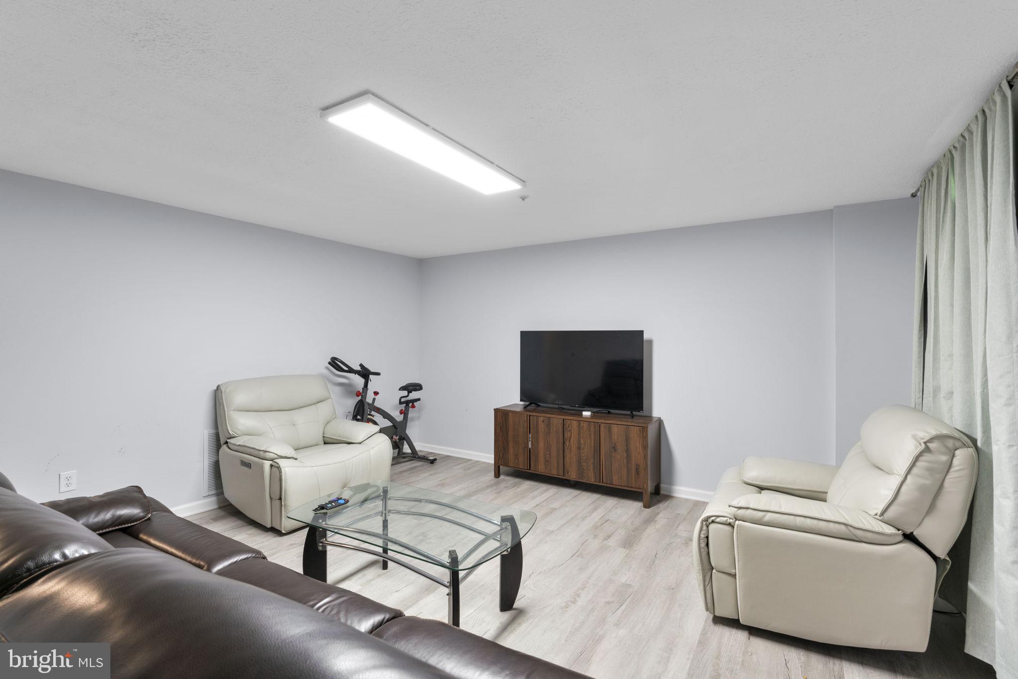 BEDFORD CROSSING - Residential
