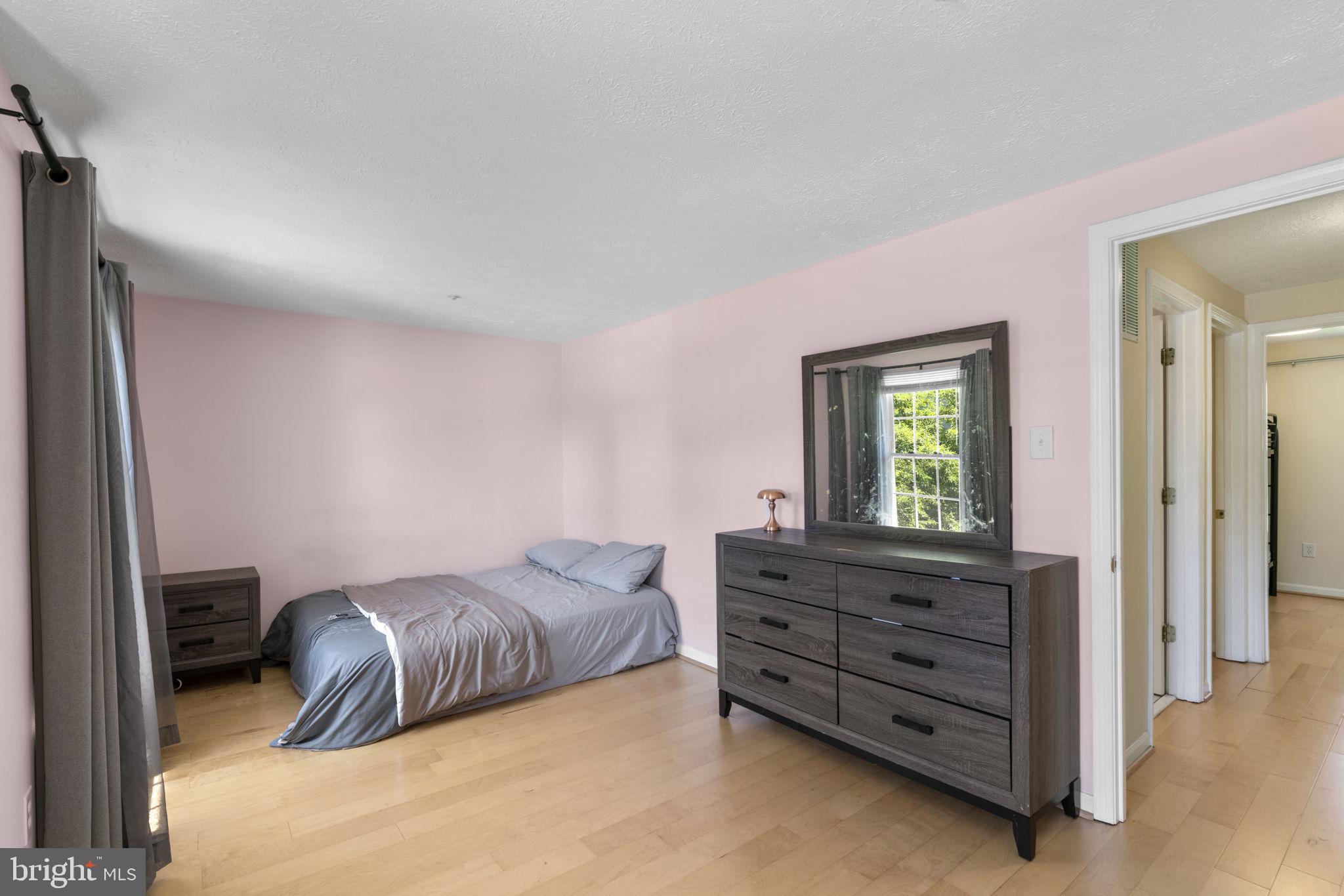BEDFORD CROSSING - Residential
