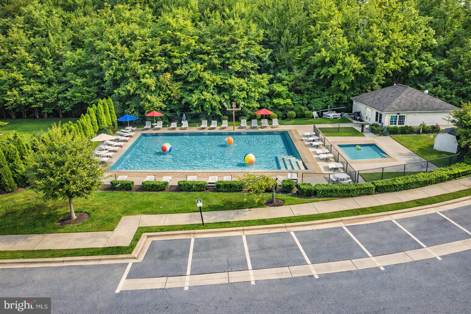 BEACHWOOD ESTATES - Residential