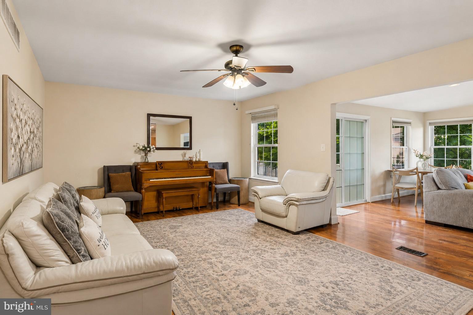 BEACHWOOD ESTATES - Residential