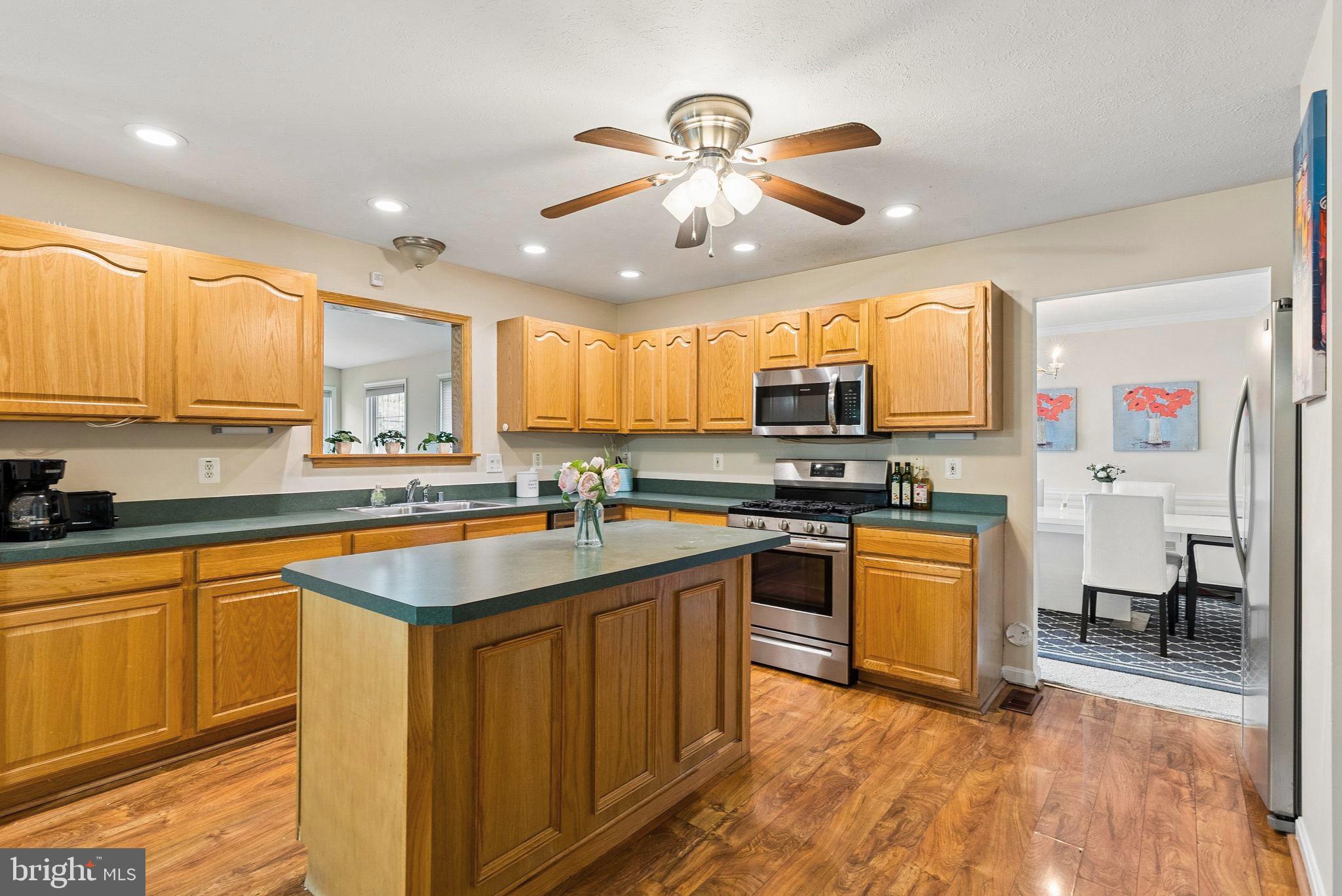 BEACHWOOD ESTATES - Residential