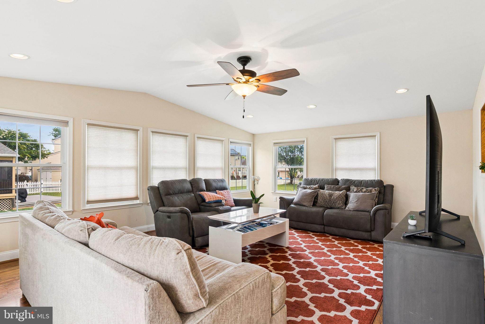 BEACHWOOD ESTATES - Residential