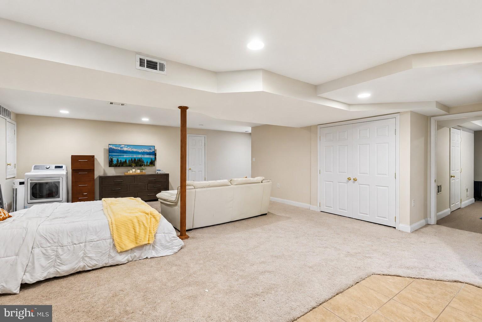 BEACHWOOD ESTATES - Residential