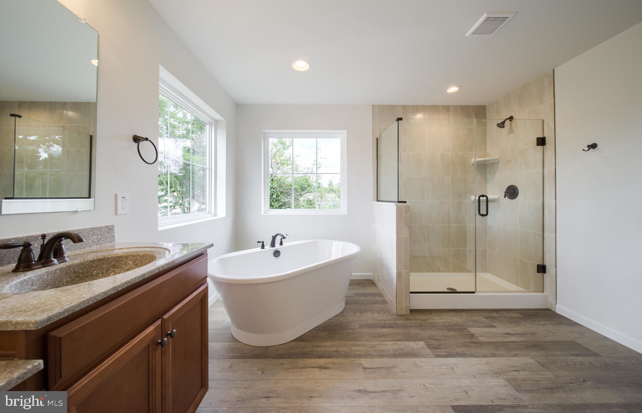 KENSINGTON - Residential
