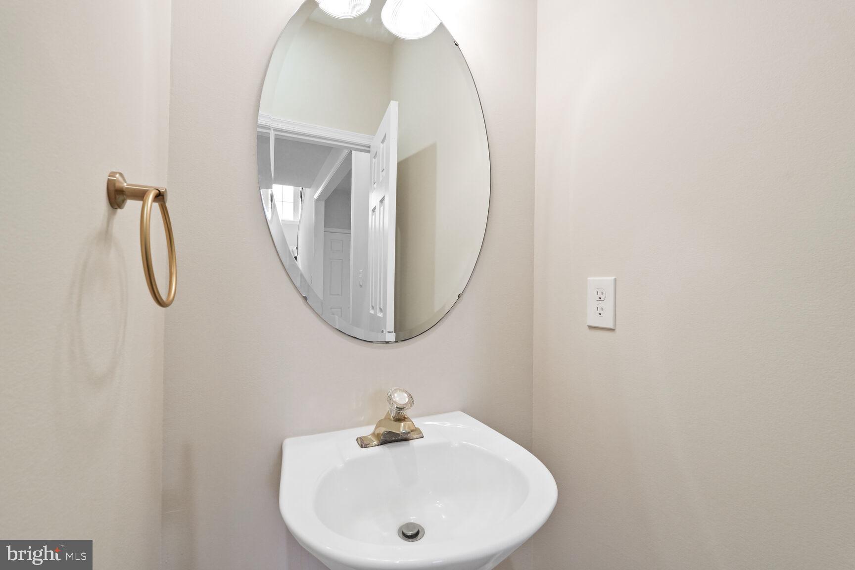 HIGHGROVE ESTATES - Residential Lease