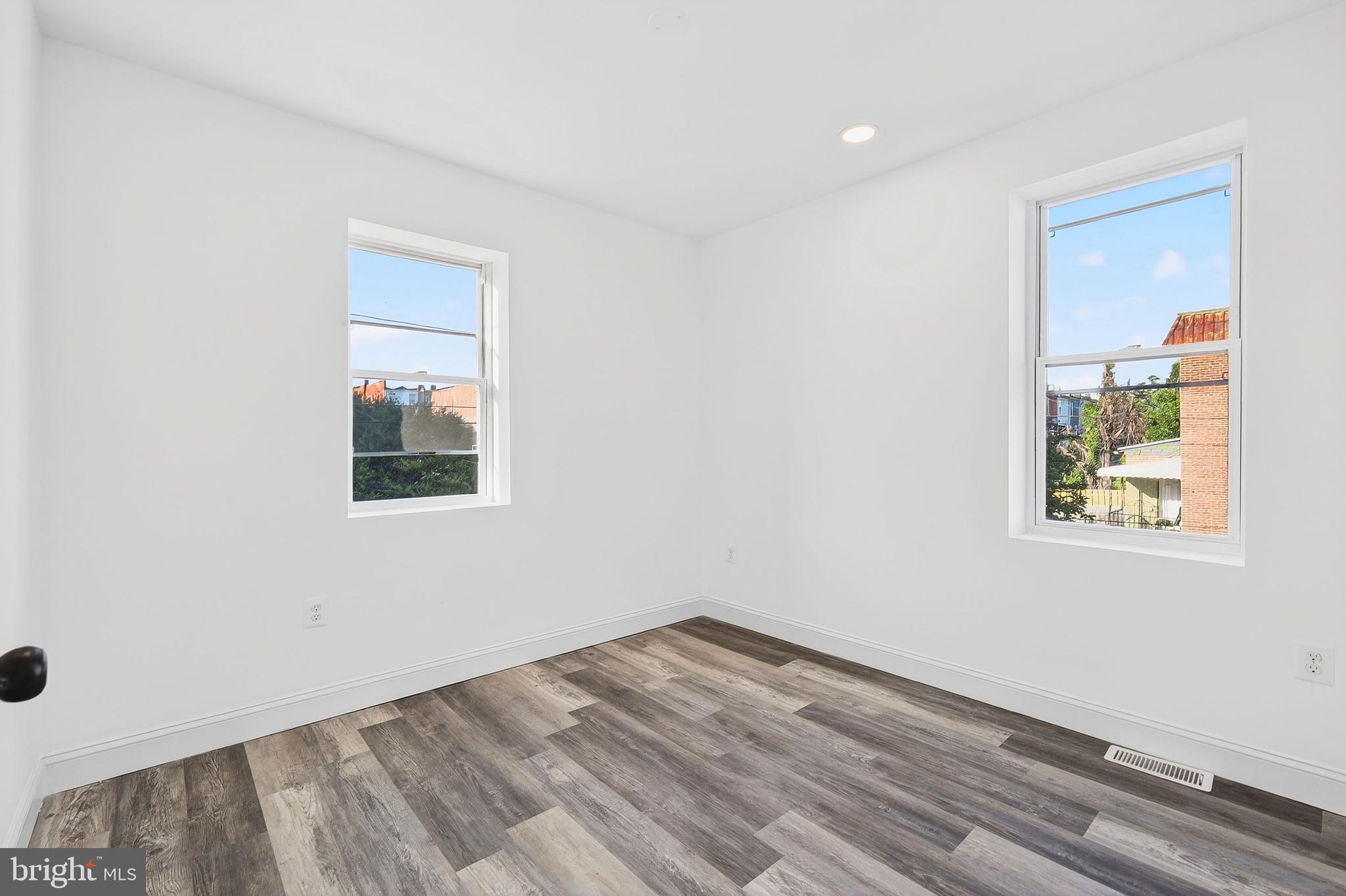 ROSEMONT - Residential