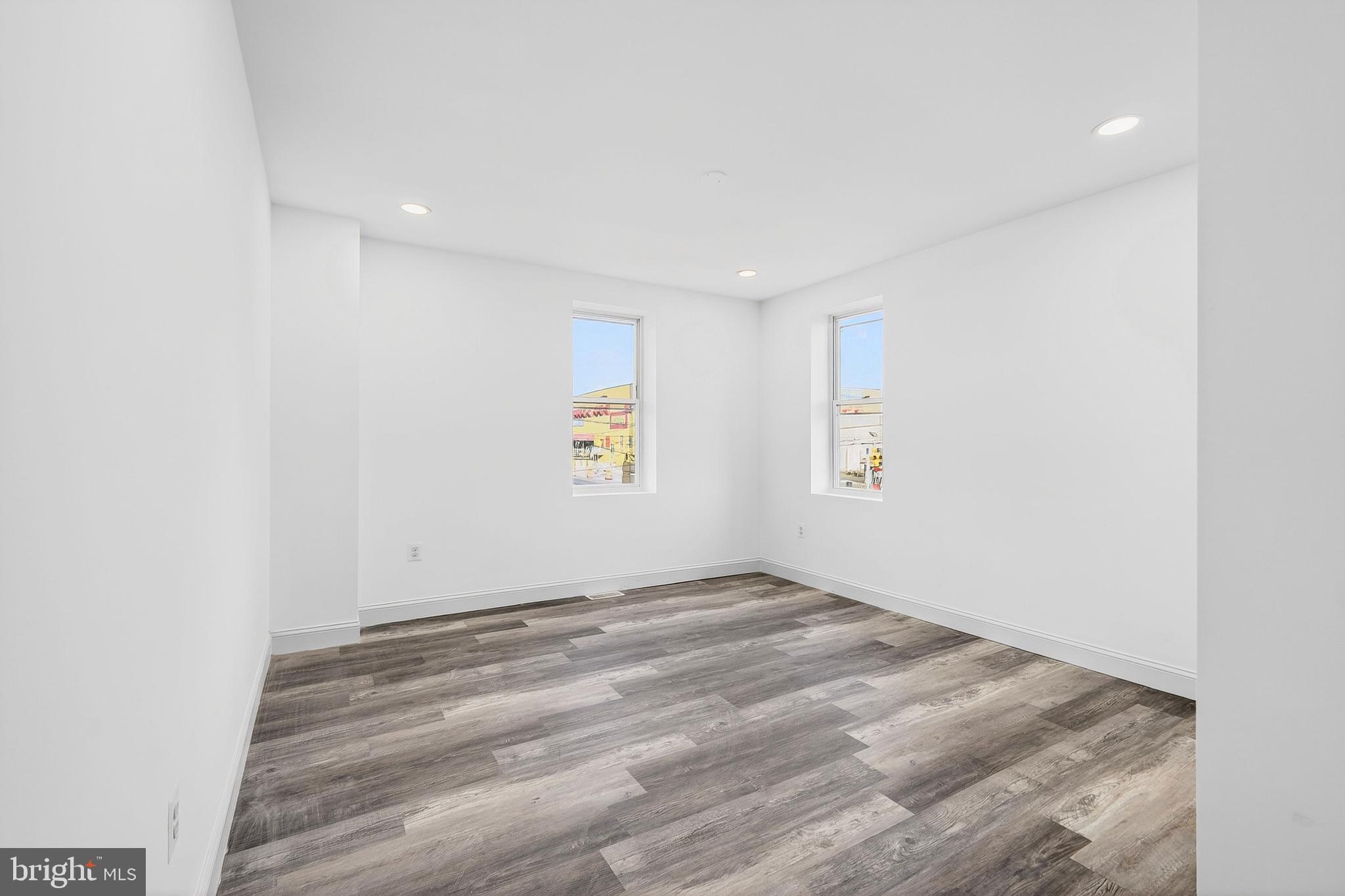 ROSEMONT - Residential
