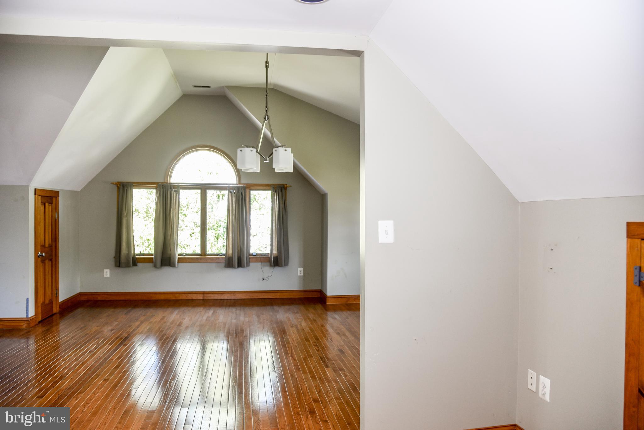 BARNARDS POINT - Residential