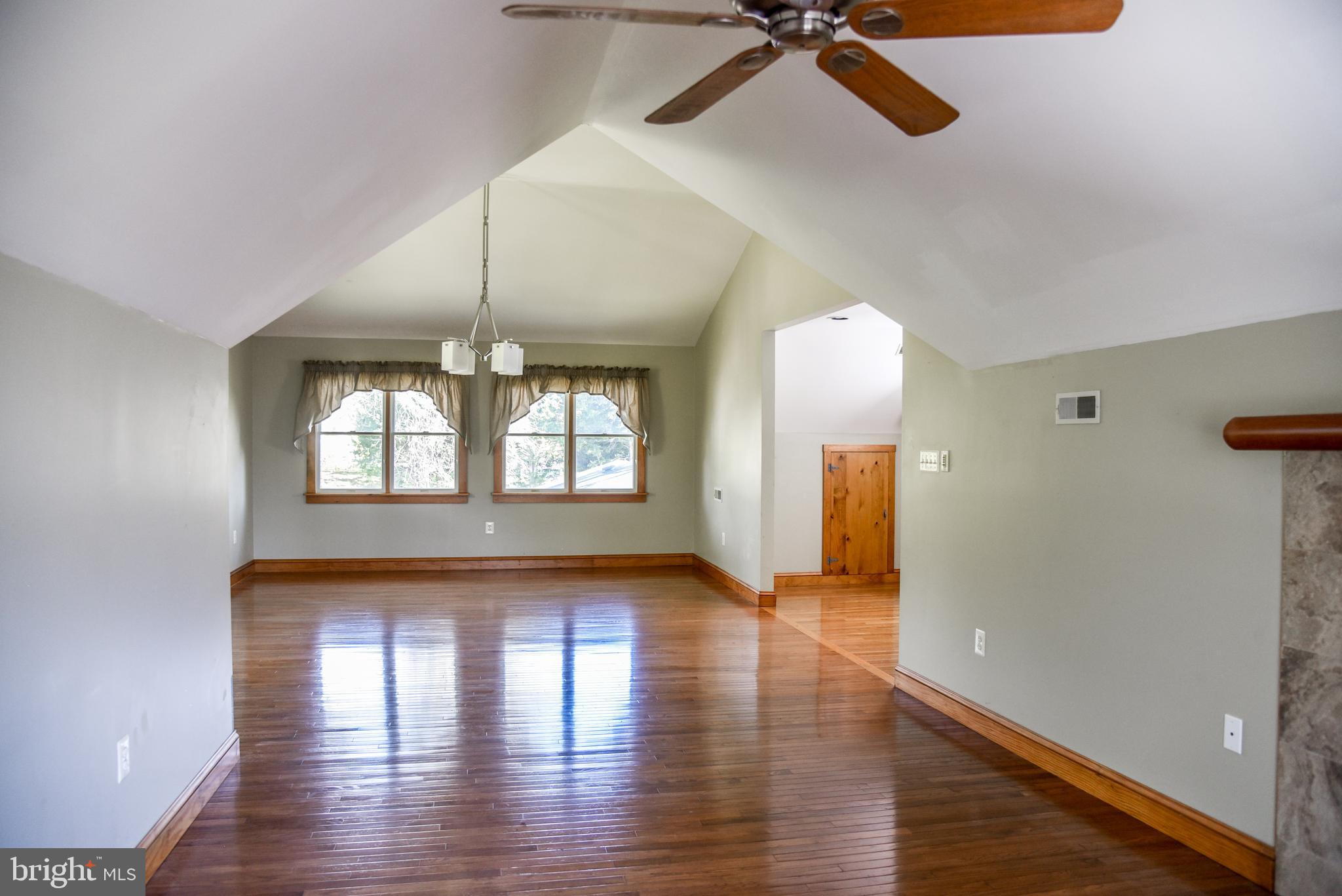 BARNARDS POINT - Residential