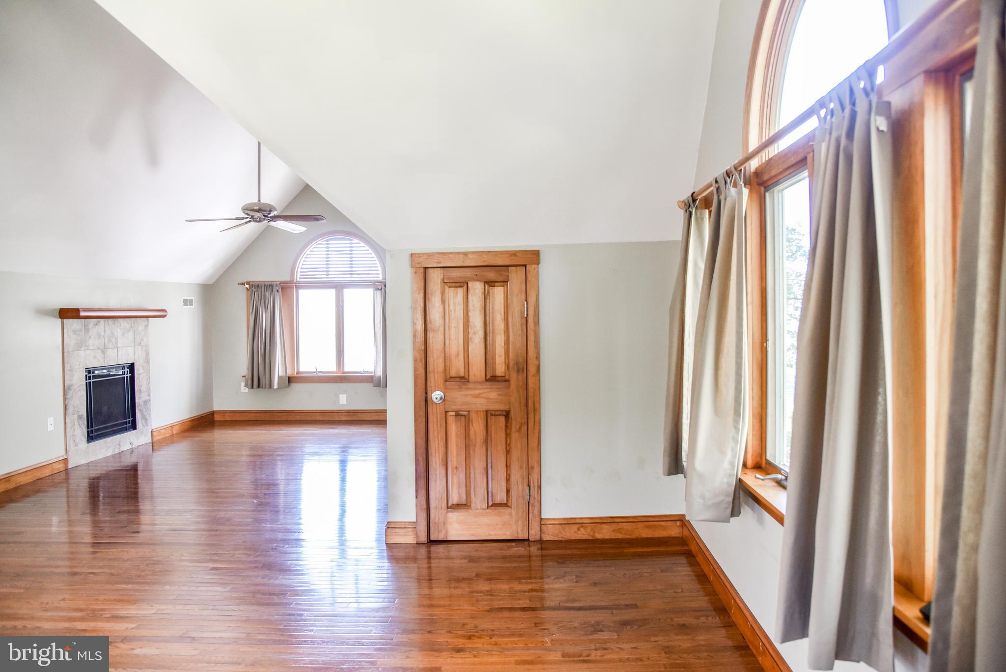 BARNARDS POINT - Residential