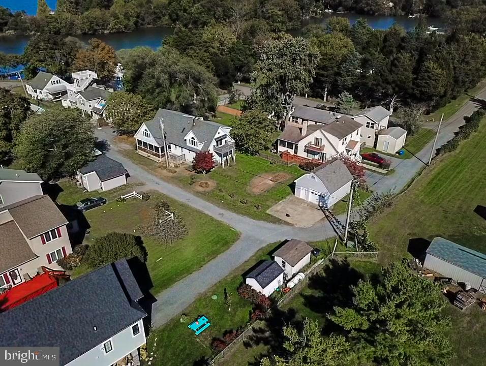 BARNARDS POINT - Residential