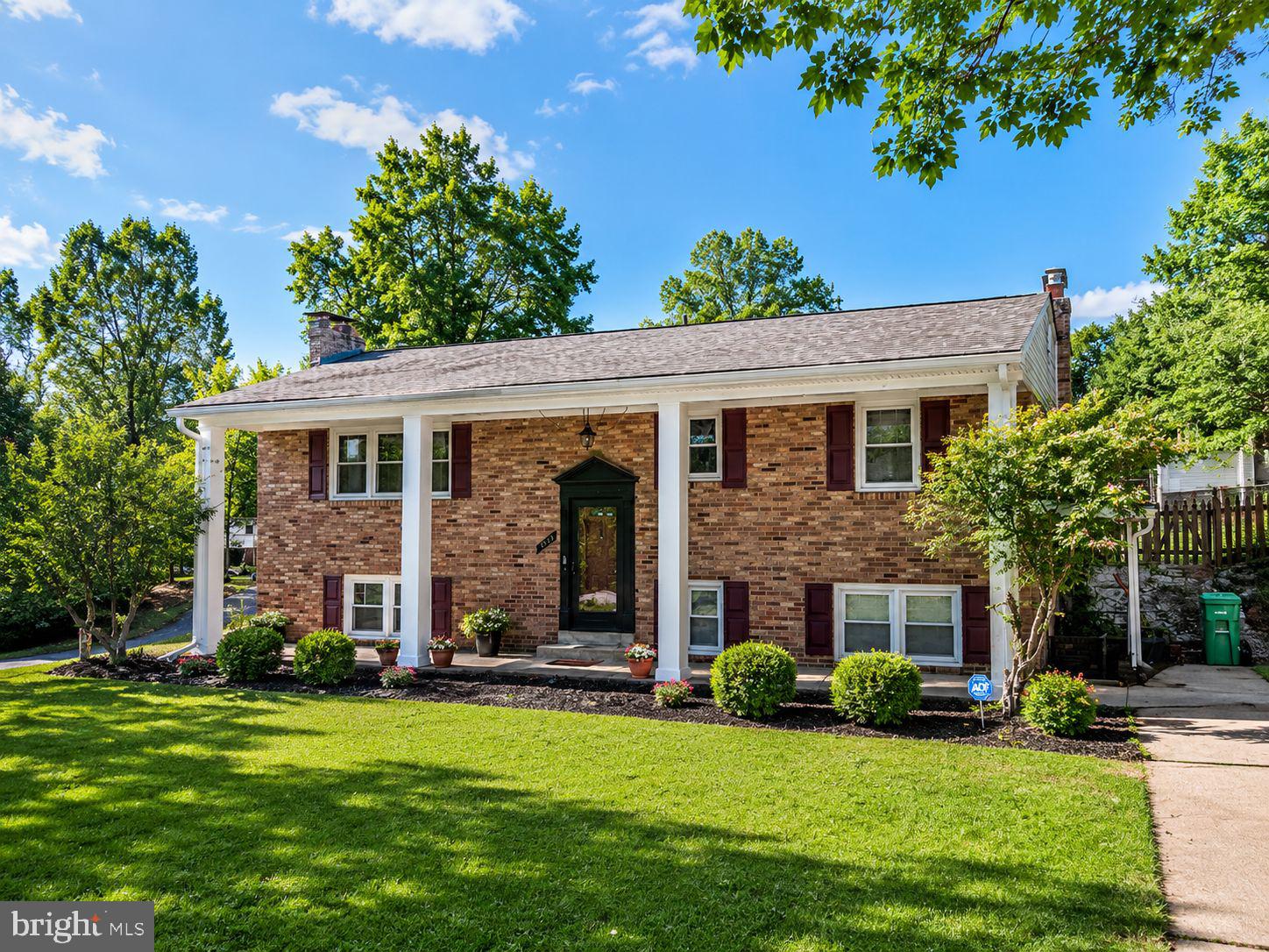 BROOKE JANE MANOR - Residential