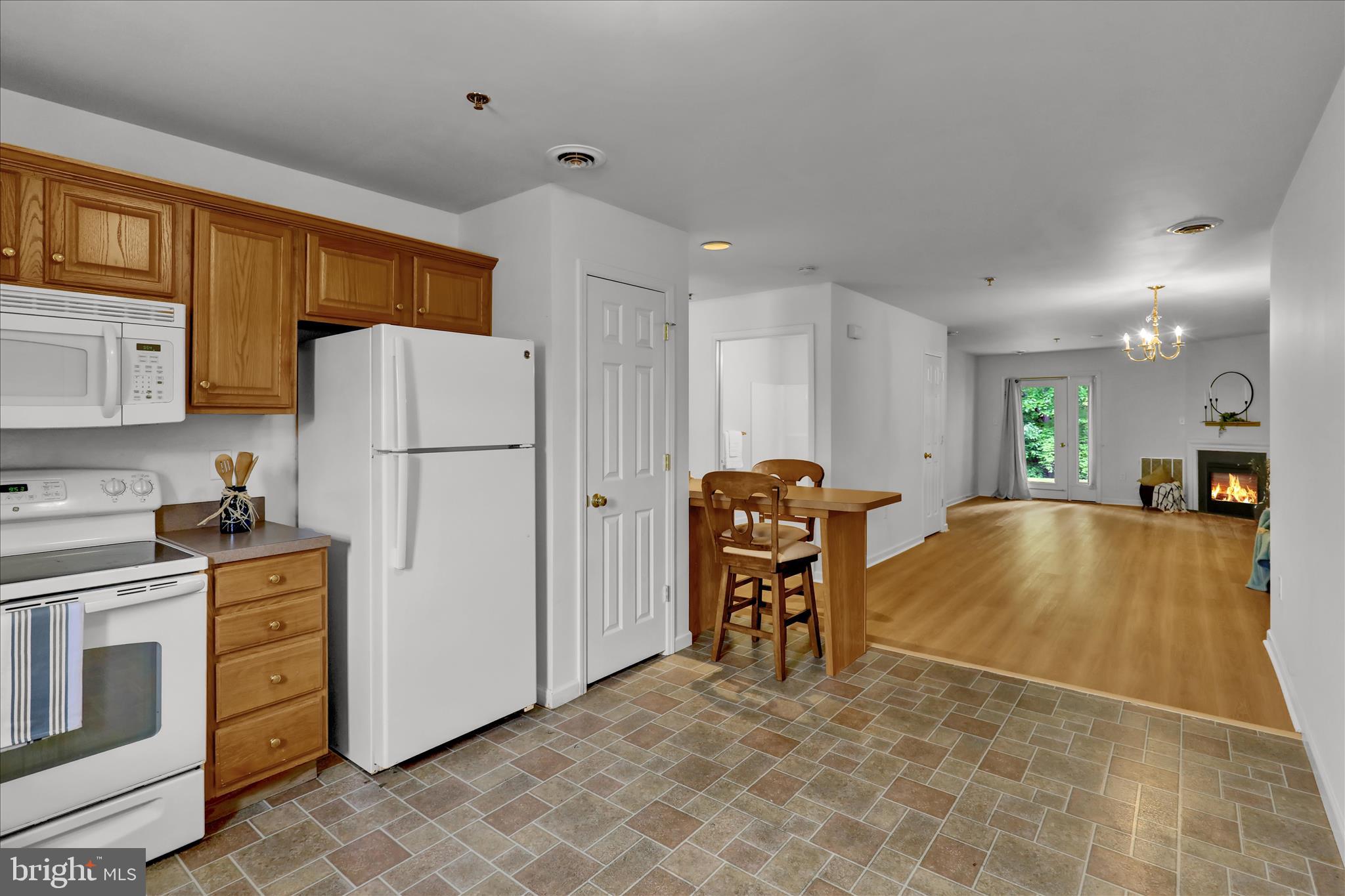 LAUREL SPRINGS - Residential