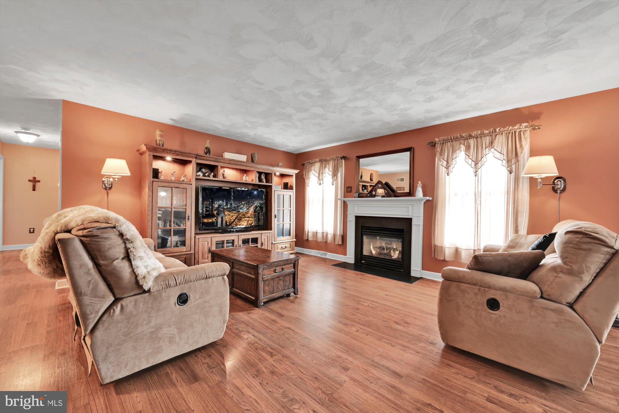 WINDSOR TWP - Residential