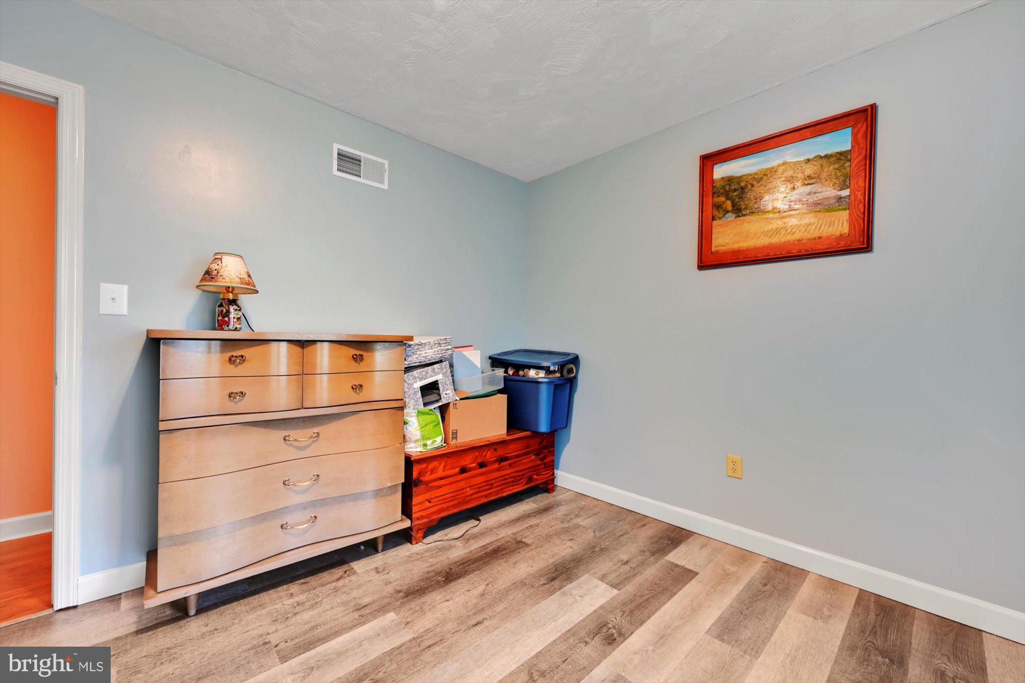WINDSOR TWP - Residential