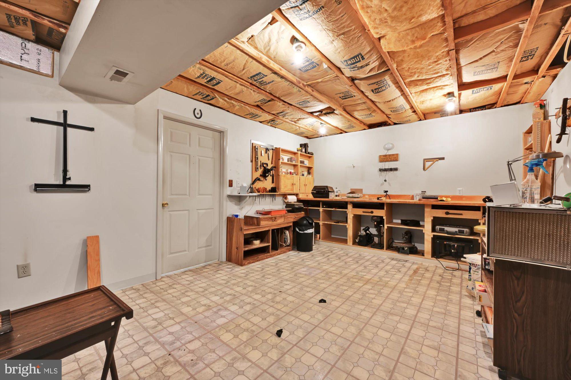 WINDSOR TWP - Residential