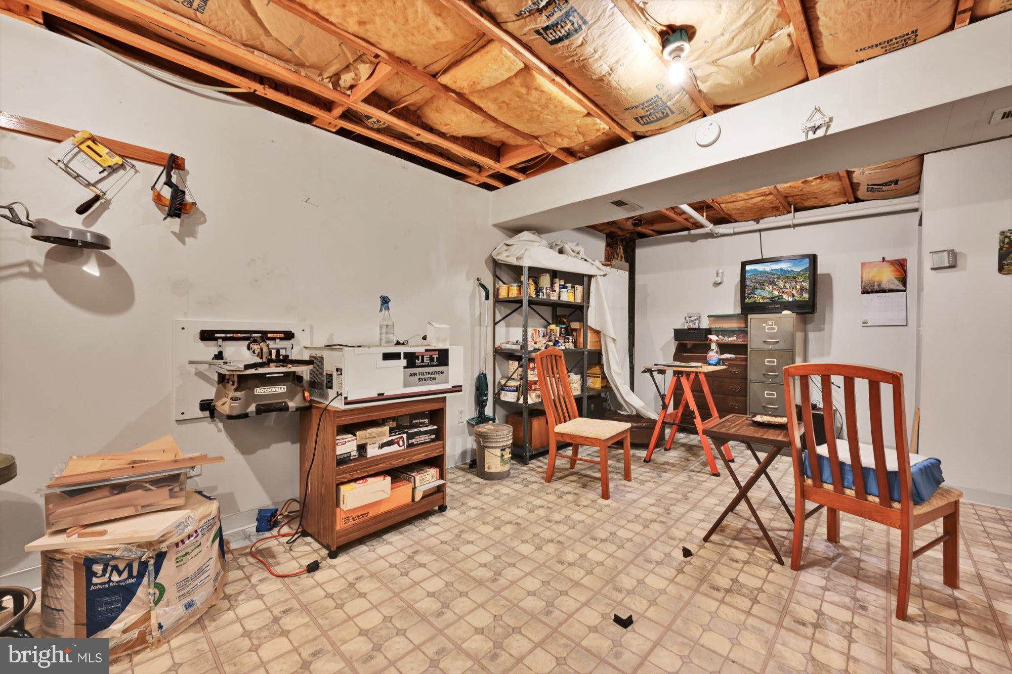 WINDSOR TWP - Residential