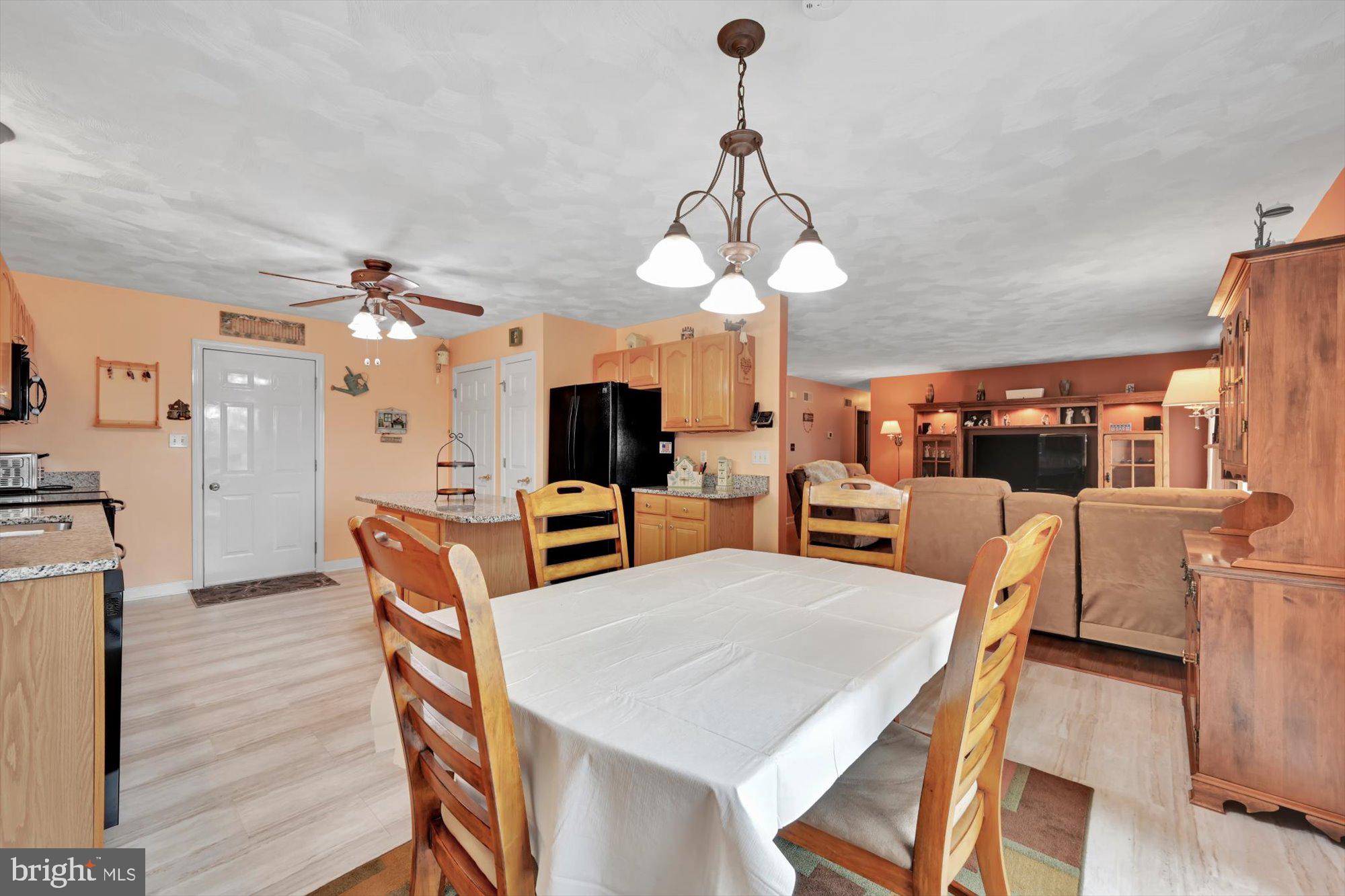 WINDSOR TWP - Residential