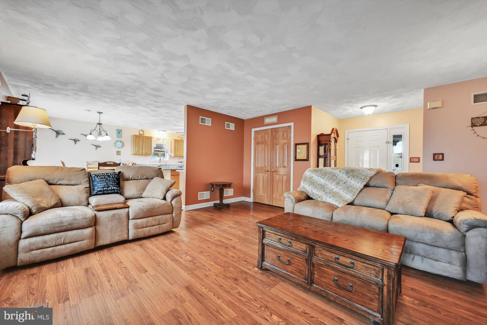 WINDSOR TWP - Residential