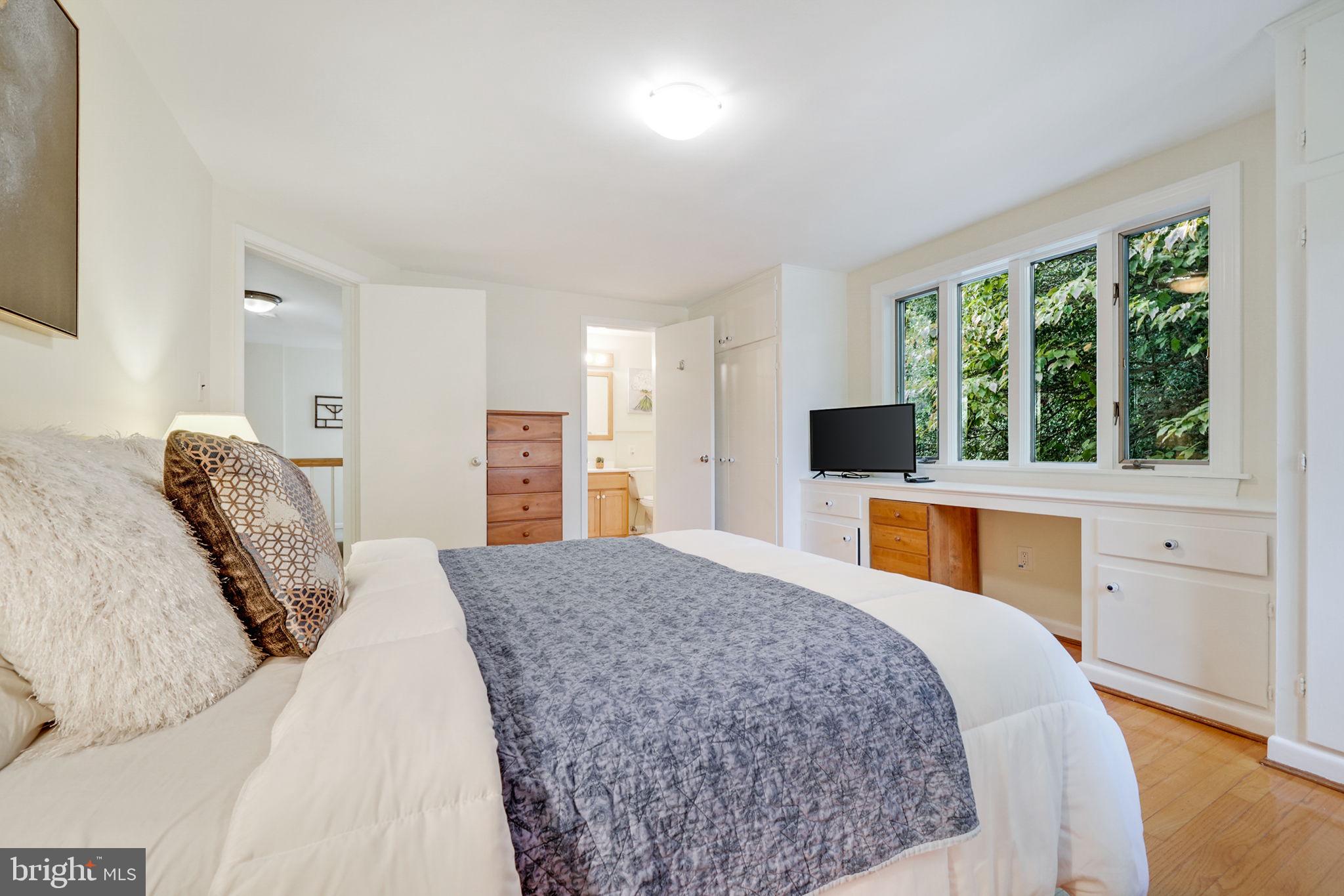 BROADMONT - Residential