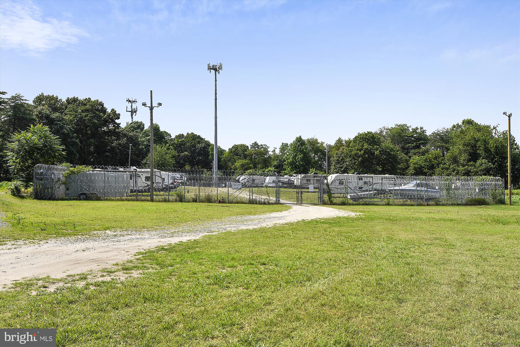 ELIZABETHS LANDING - Residential