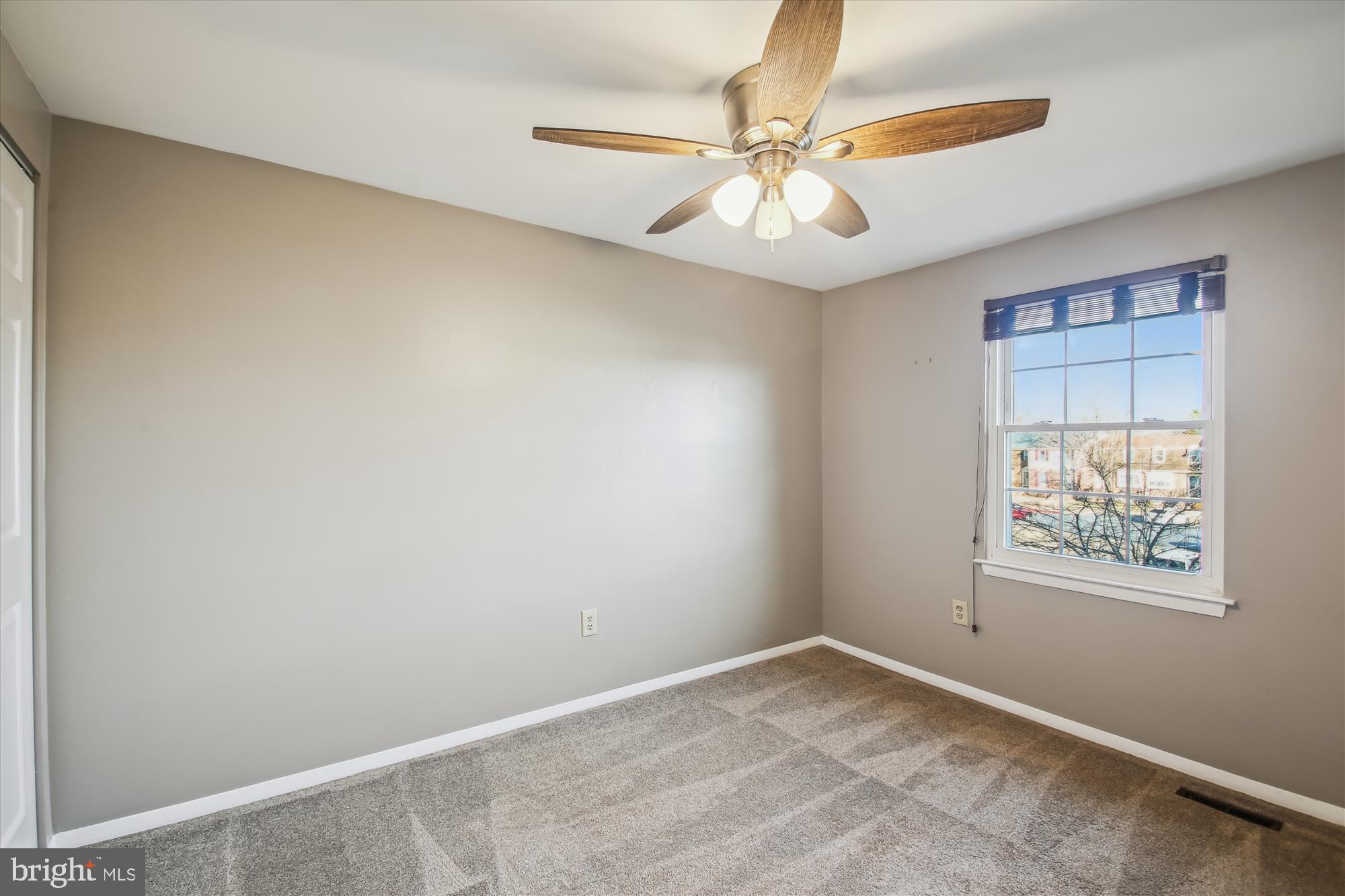 ELIZABETHS LANDING - Residential